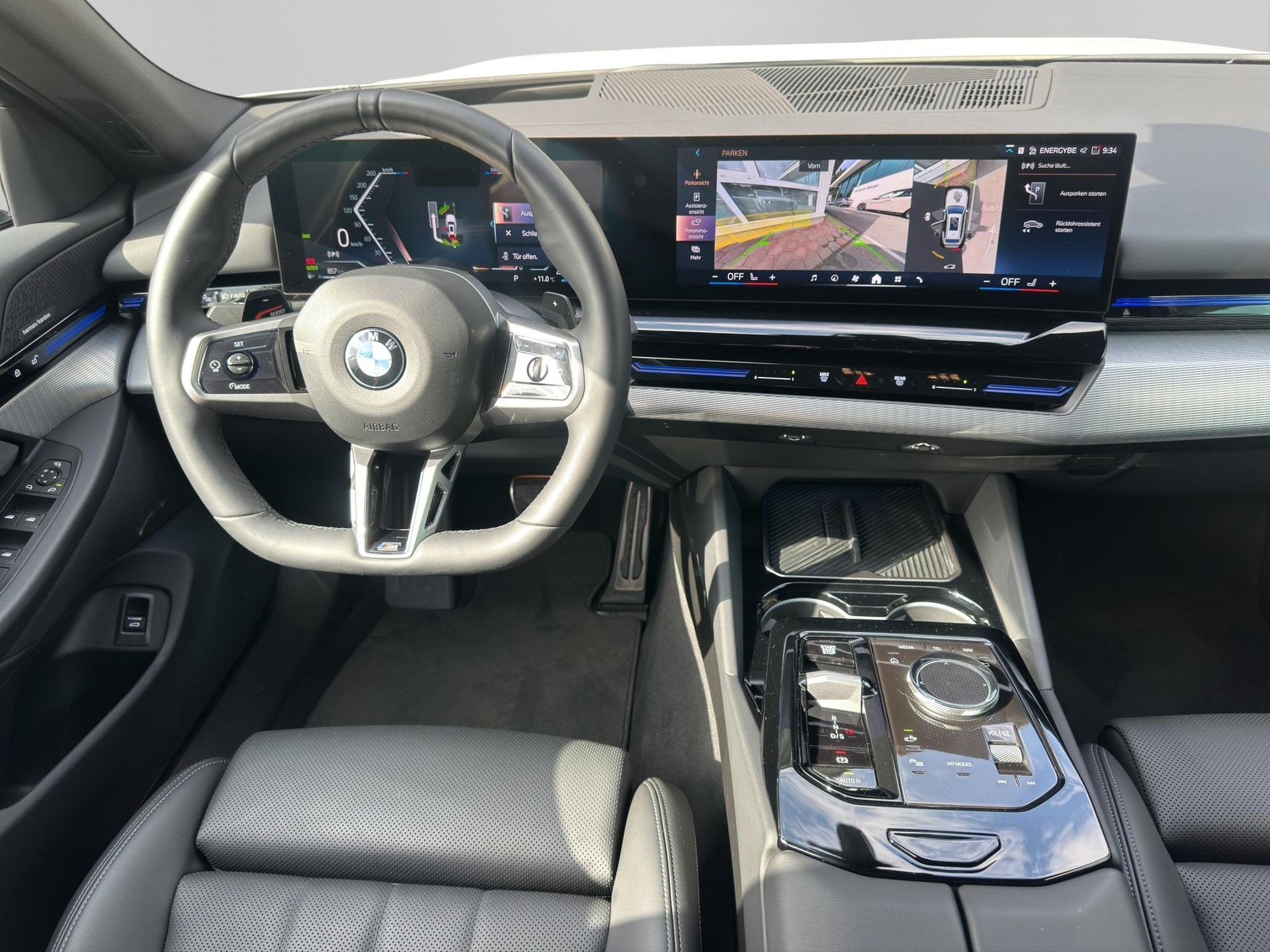 BMW 520d xDrive 48V Touring M Sport Steptronic-image-15