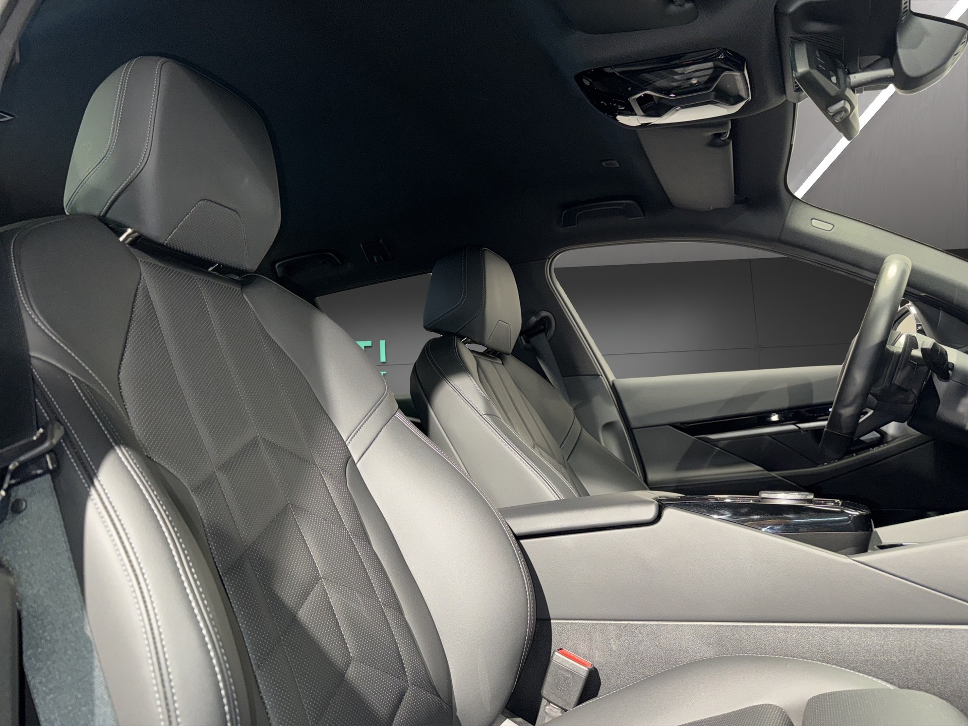 BMW 520d xDrive Touring M Sport-image-20