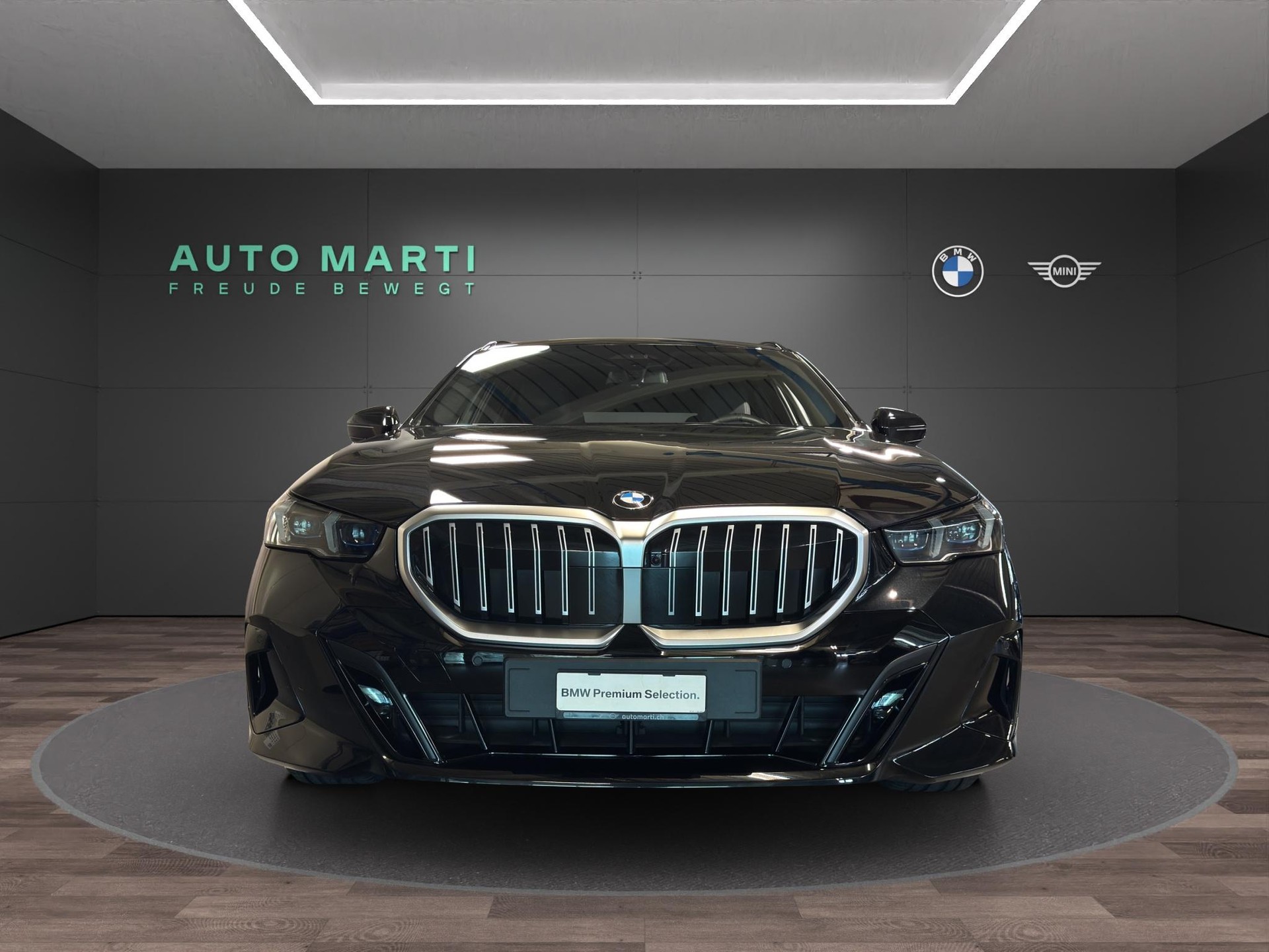 BMW 520d xDrive Touring M Sport-image-4