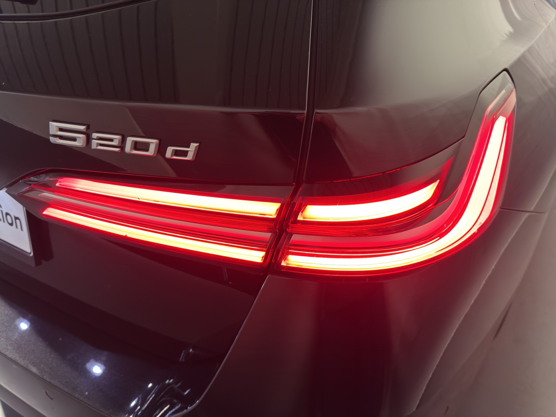 BMW 520d xDrive Touring M Sport-image-5