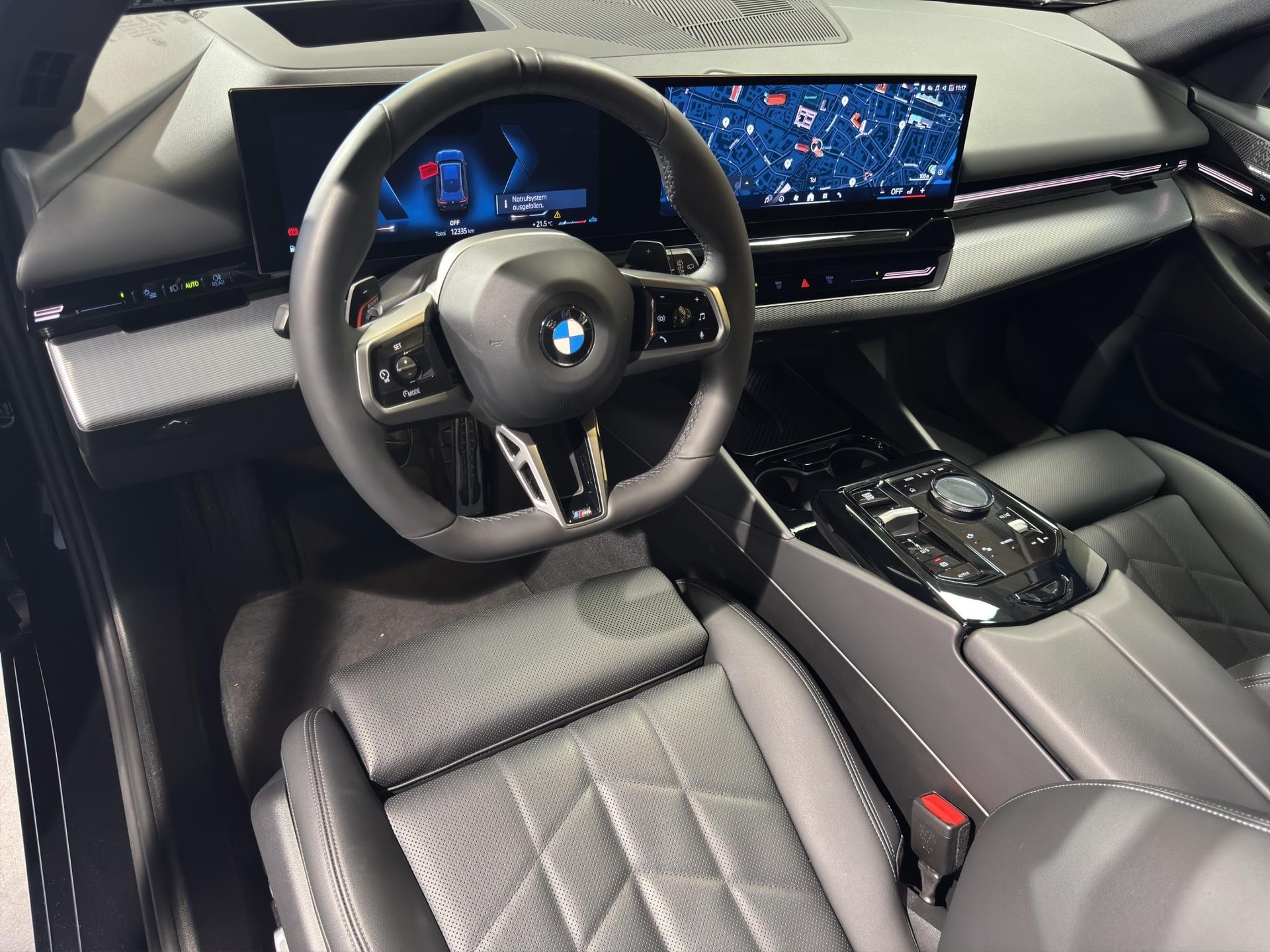 BMW 520d xDrive Touring M Sport-image-7