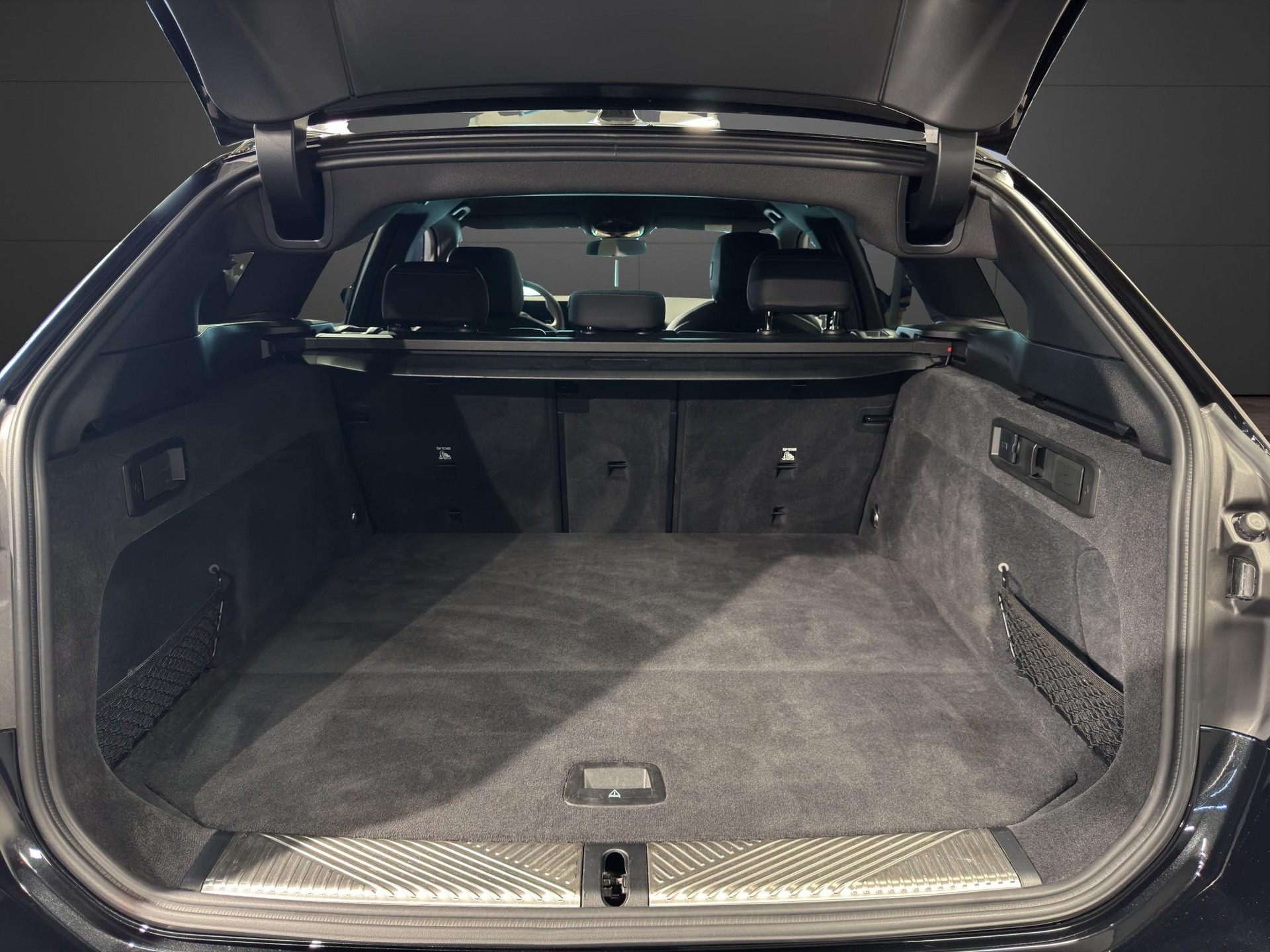 BMW 520d xDrive Touring M Sport-image-15