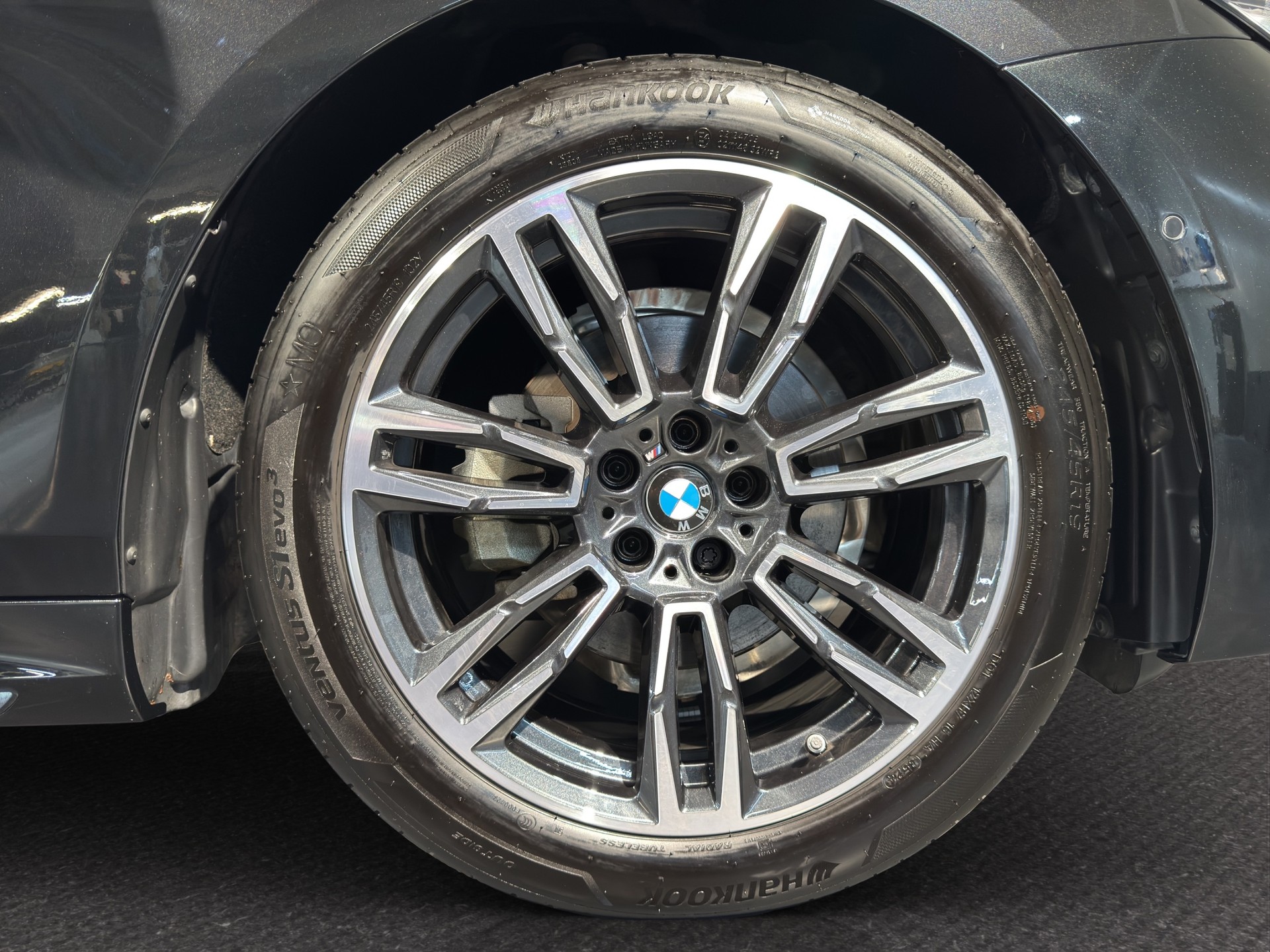 BMW 520d xDrive Touring M Sport-image-14