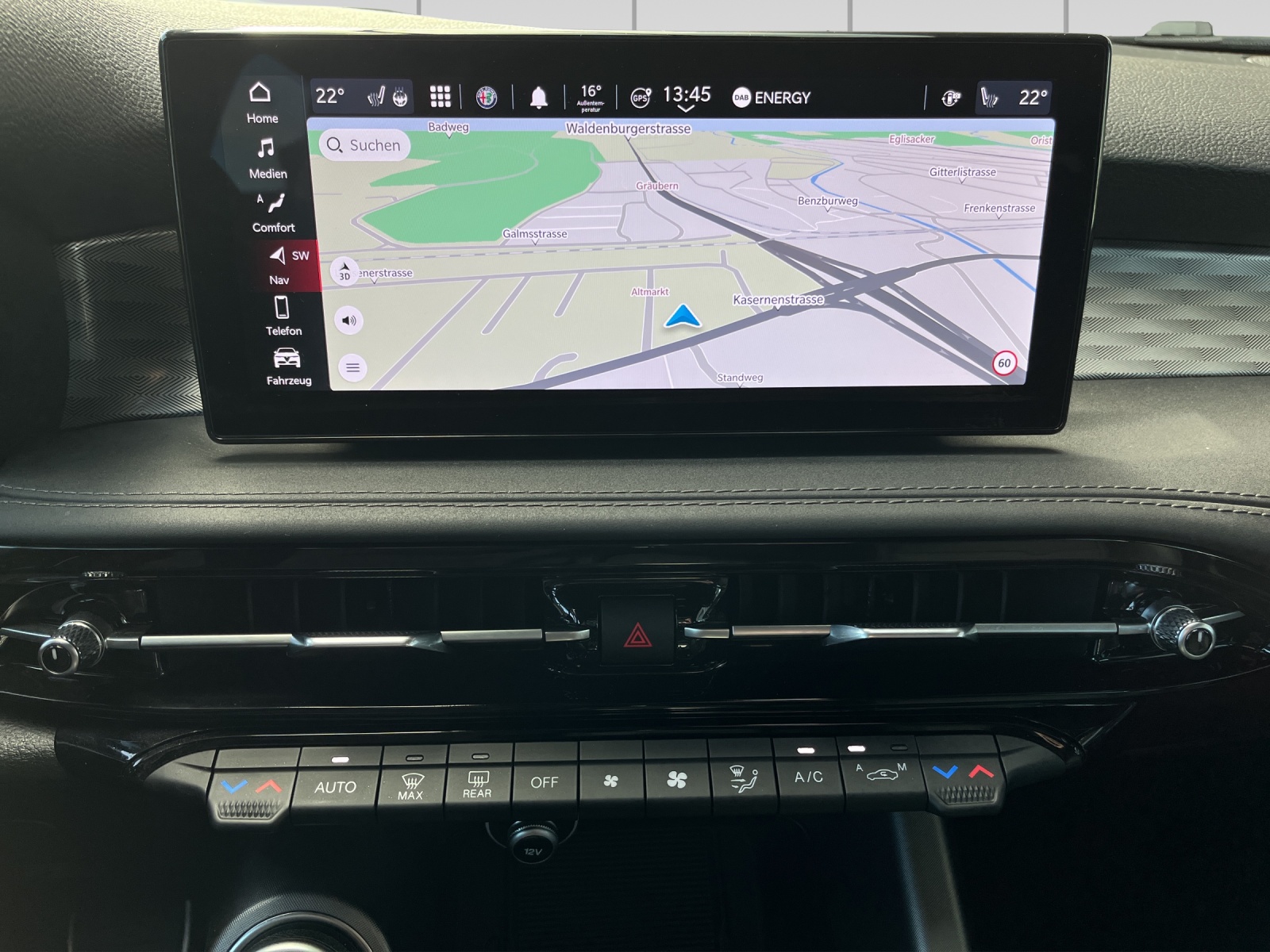 ALFA ROMEO Tonale 1.3 Plug-in-Hybrid Q4 Veloce Pack Sky-image-9