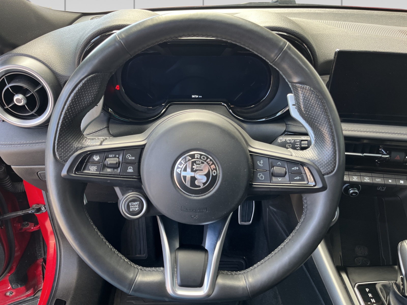 ALFA ROMEO Tonale 1.3 Plug-in-Hybrid Q4 Veloce Pack Sky-image-8