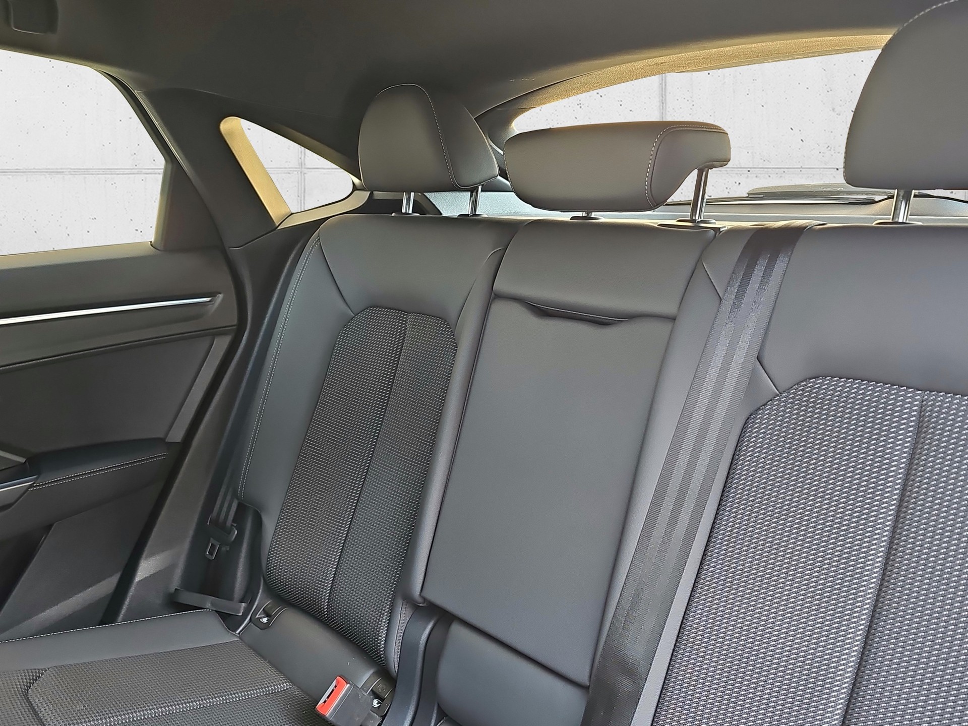 AUDI Q3 Sportback 45 TFSI e S line Attraction S-tronic-image-24