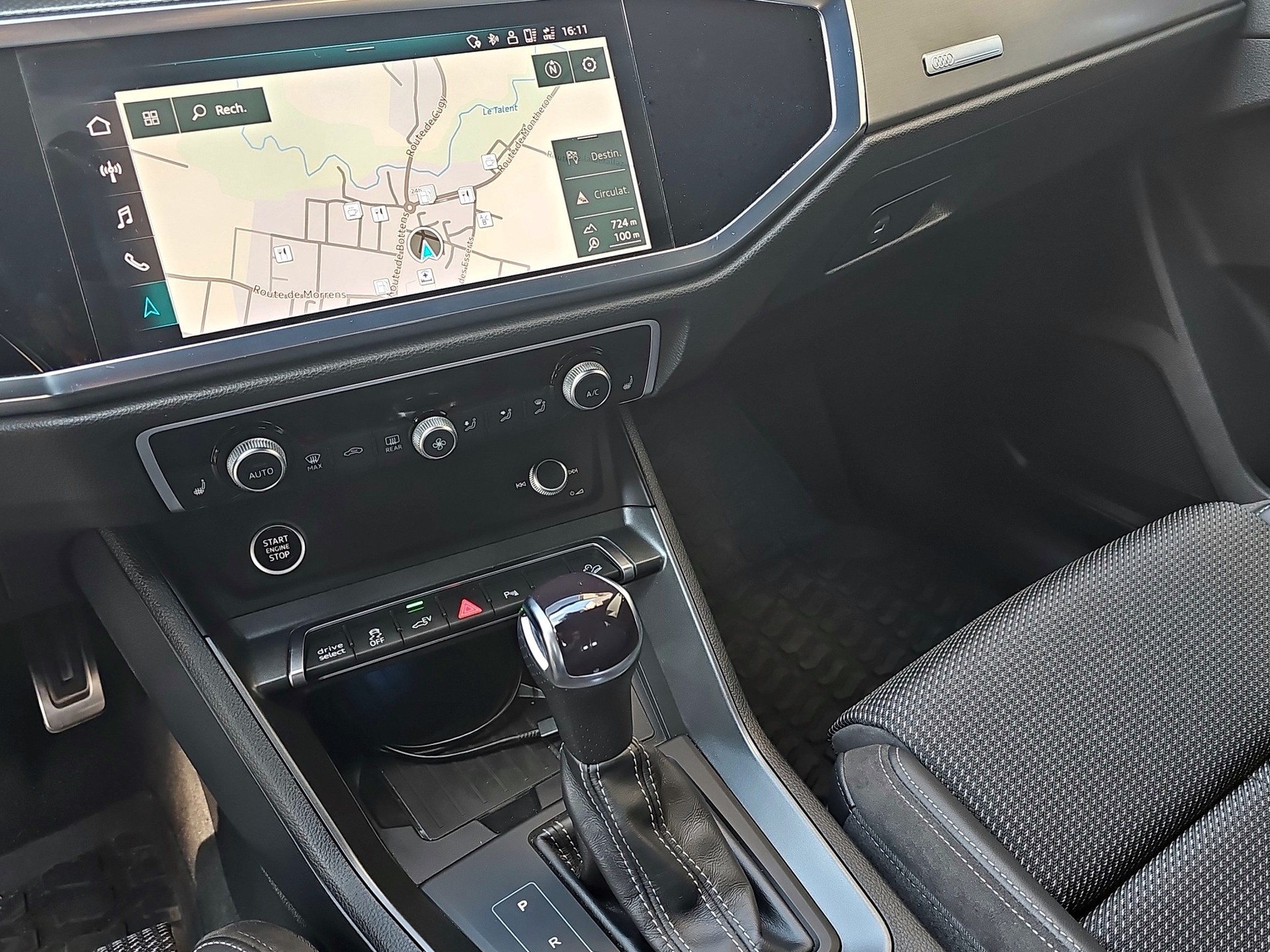 AUDI Q3 Sportback 45 TFSI e S line Attraction S-tronic-image-19