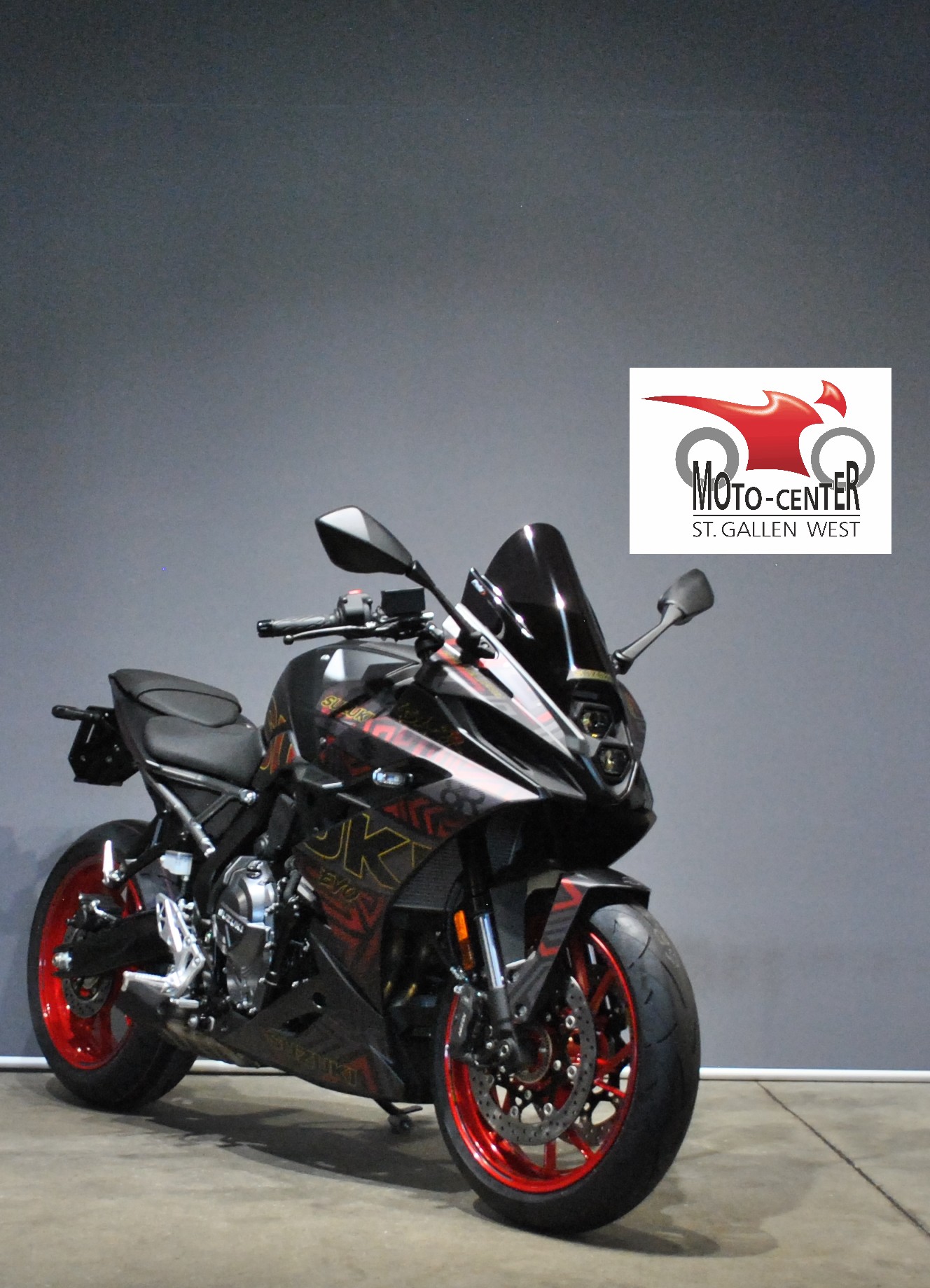SUZUKI GSX 8R BLACK EVO