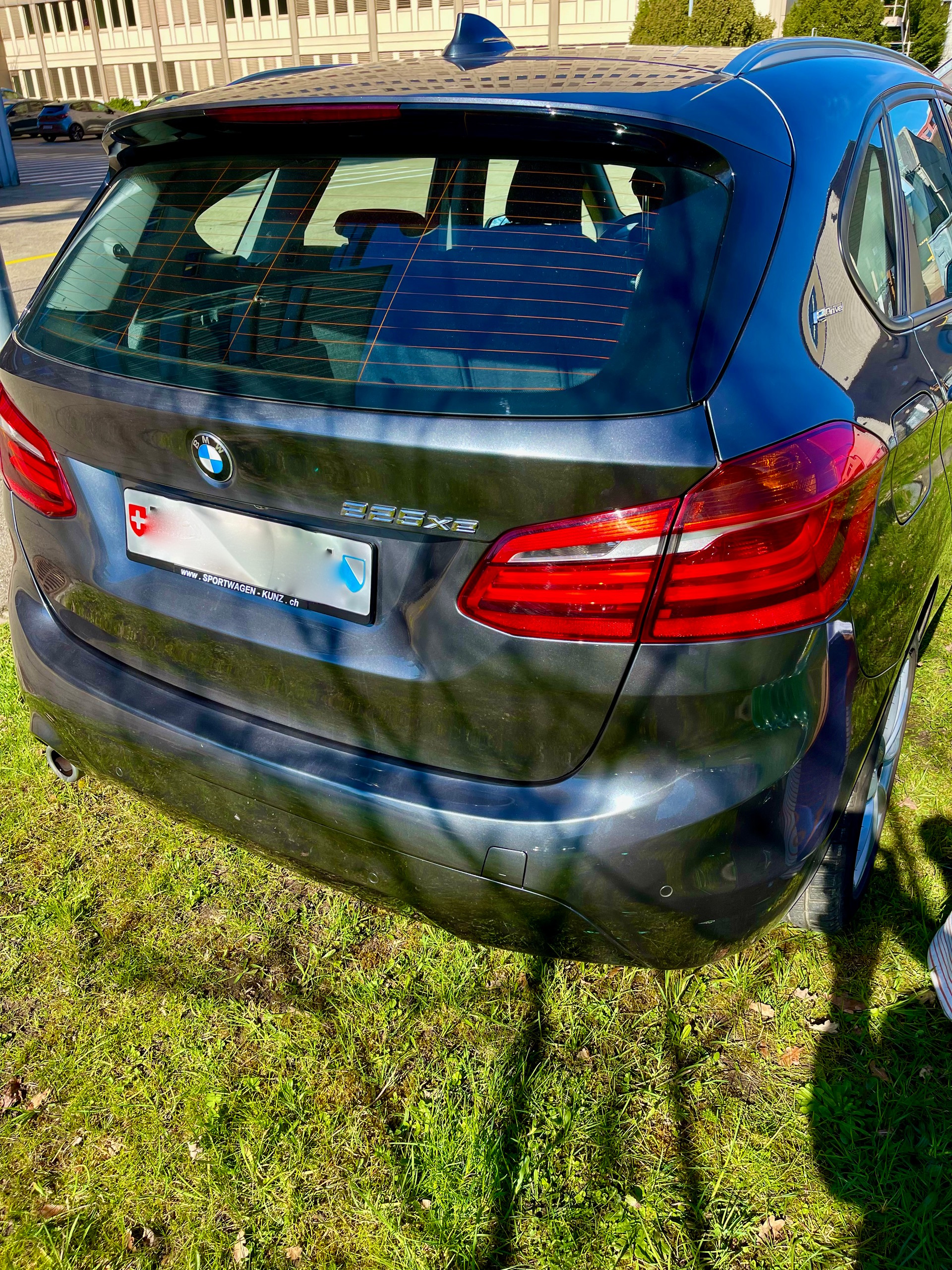 BMW 225xe iPerformance Active Tourer Steptronic-image-2