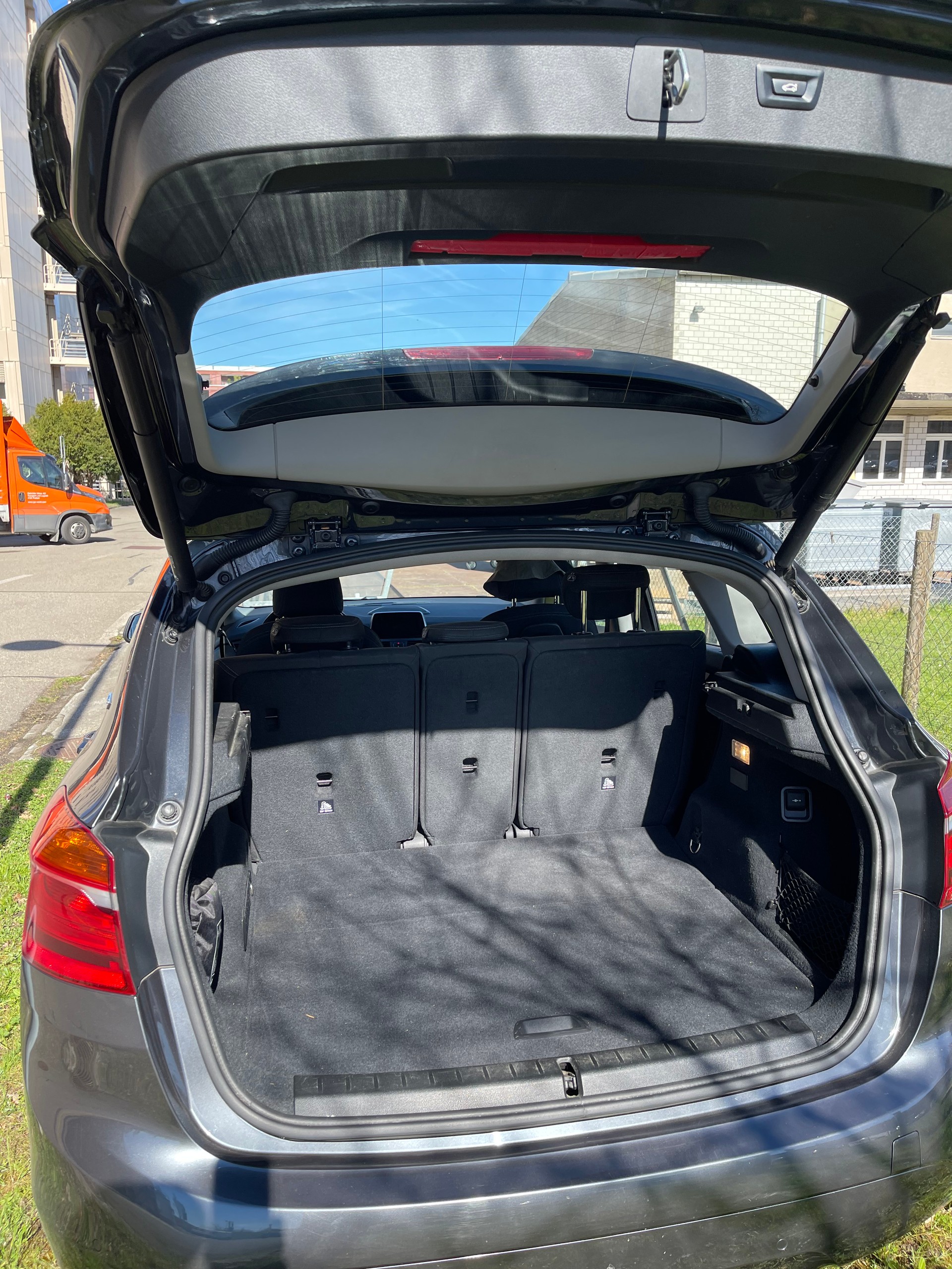 BMW 225xe iPerformance Active Tourer Steptronic-image-4