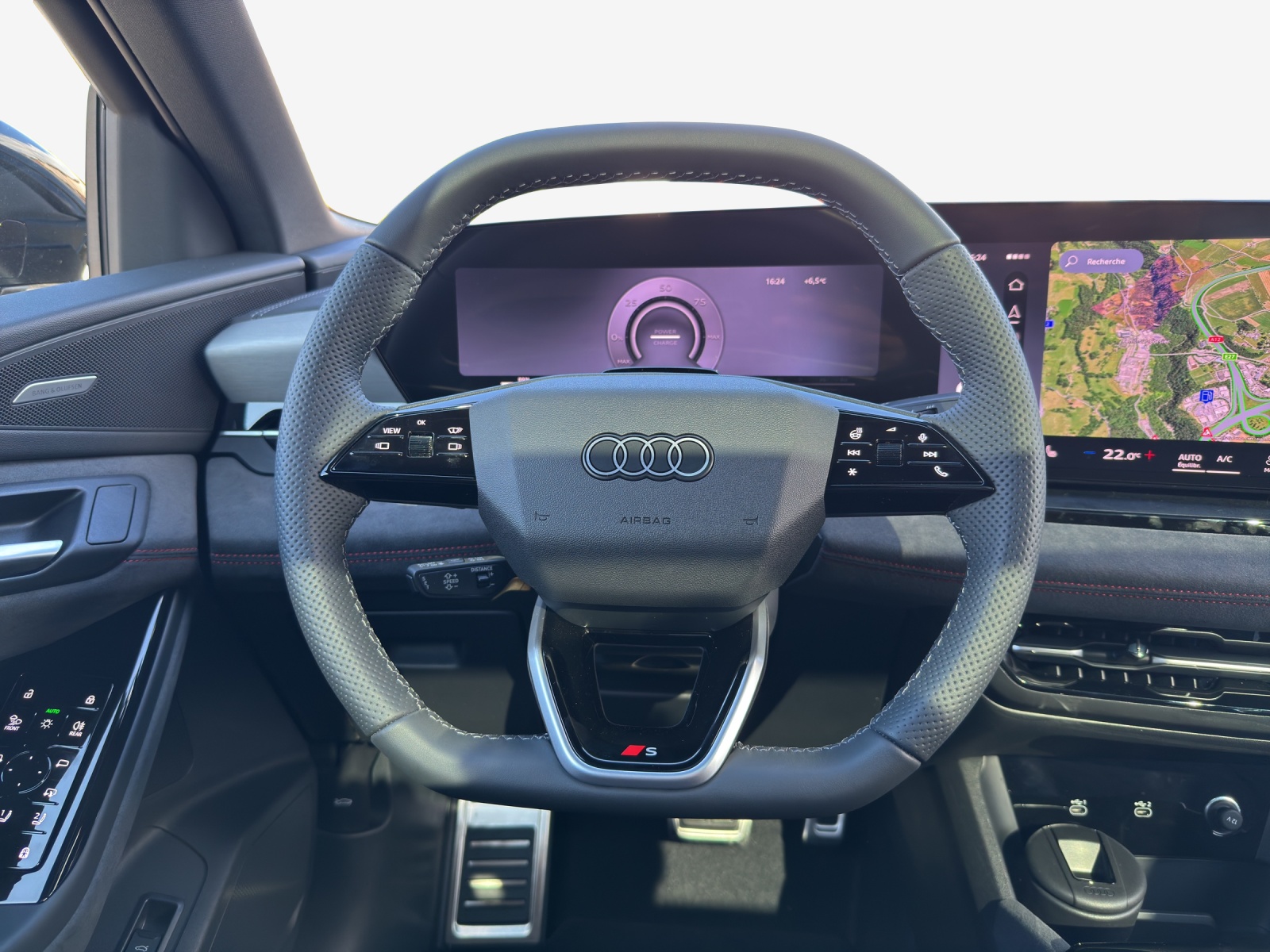 AUDI Q6 Sportback e-tron quattro-image-13