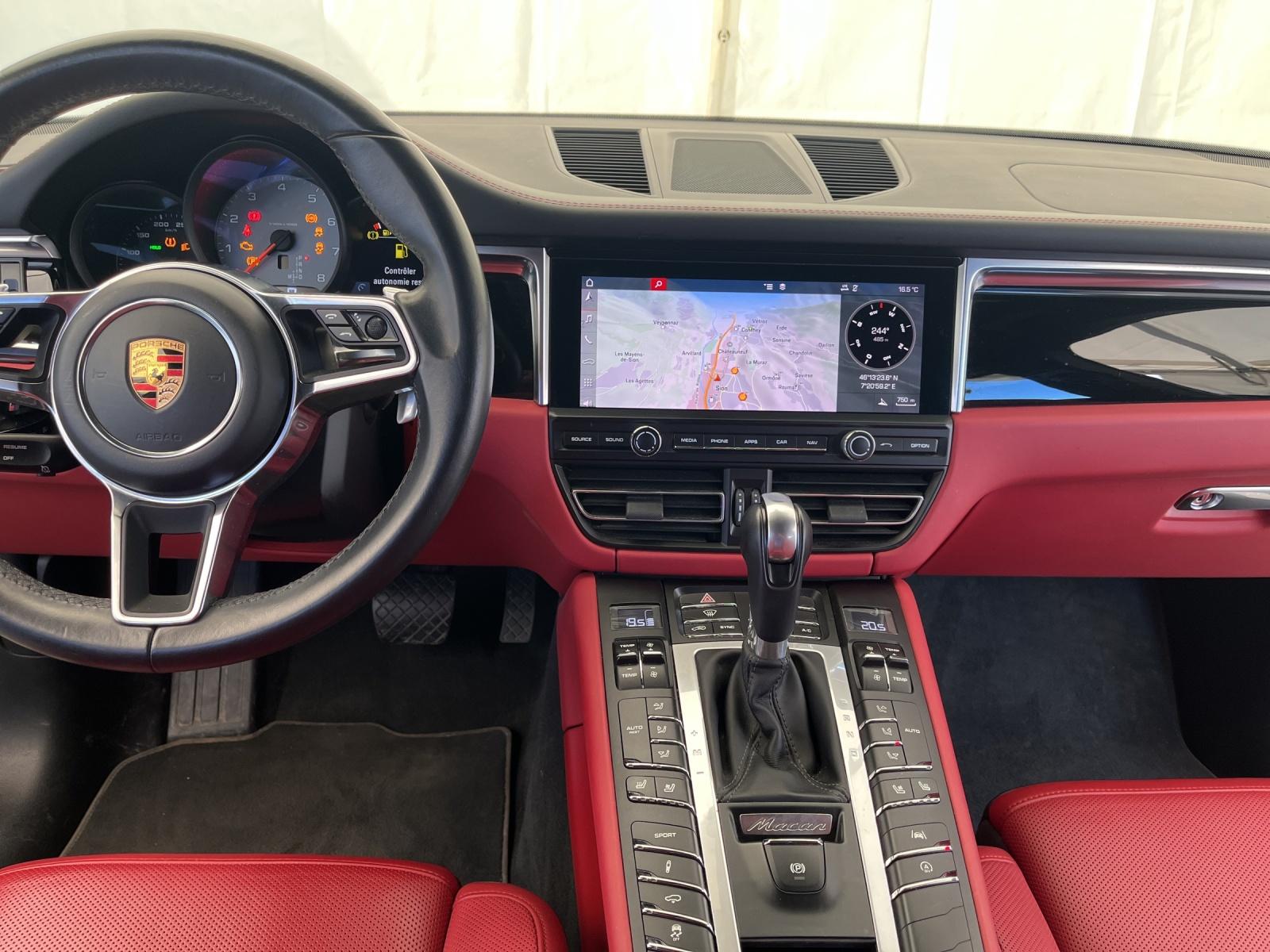 PORSCHE Macan S PDK-image-10