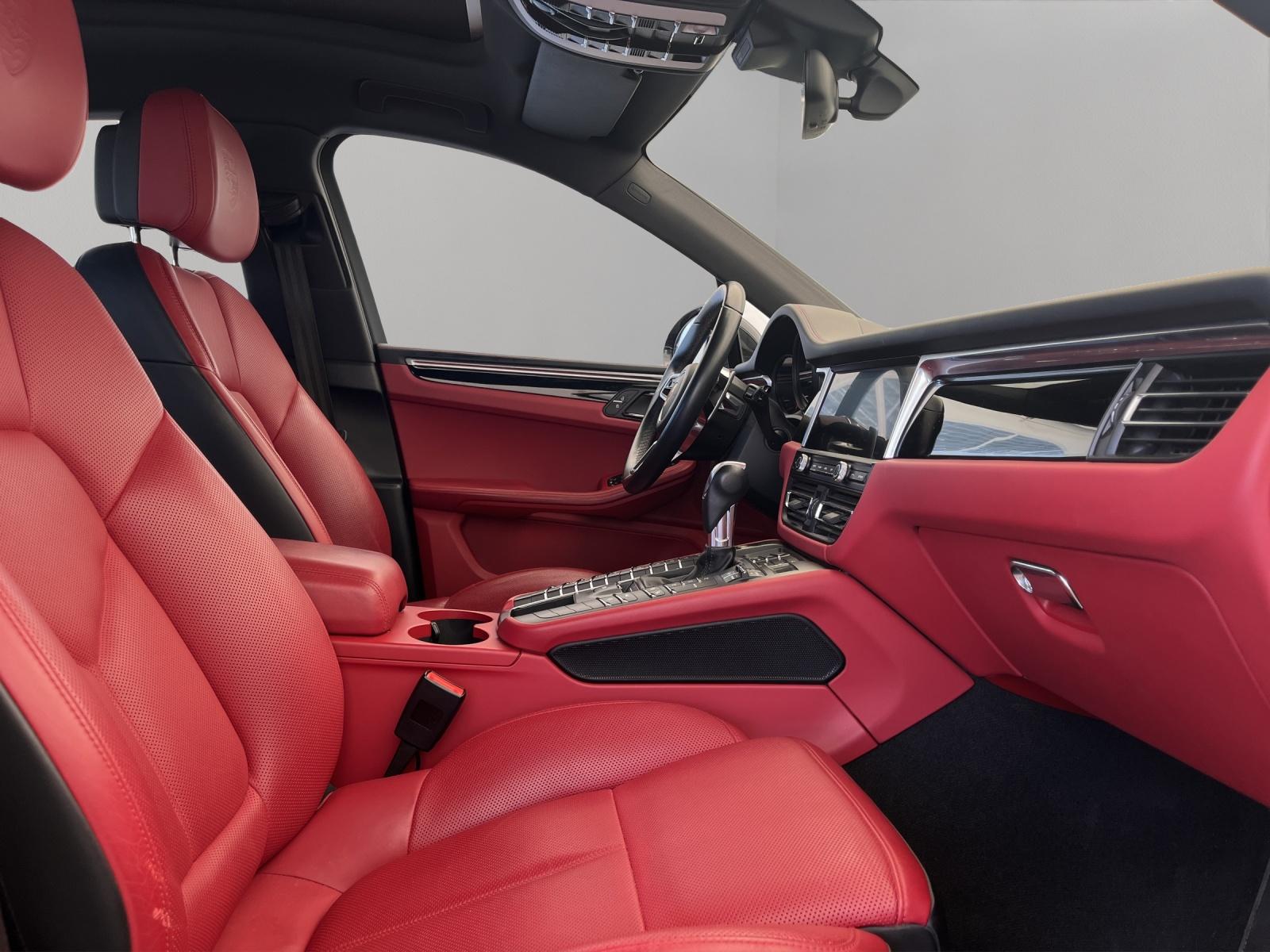 PORSCHE Macan S PDK-image-9