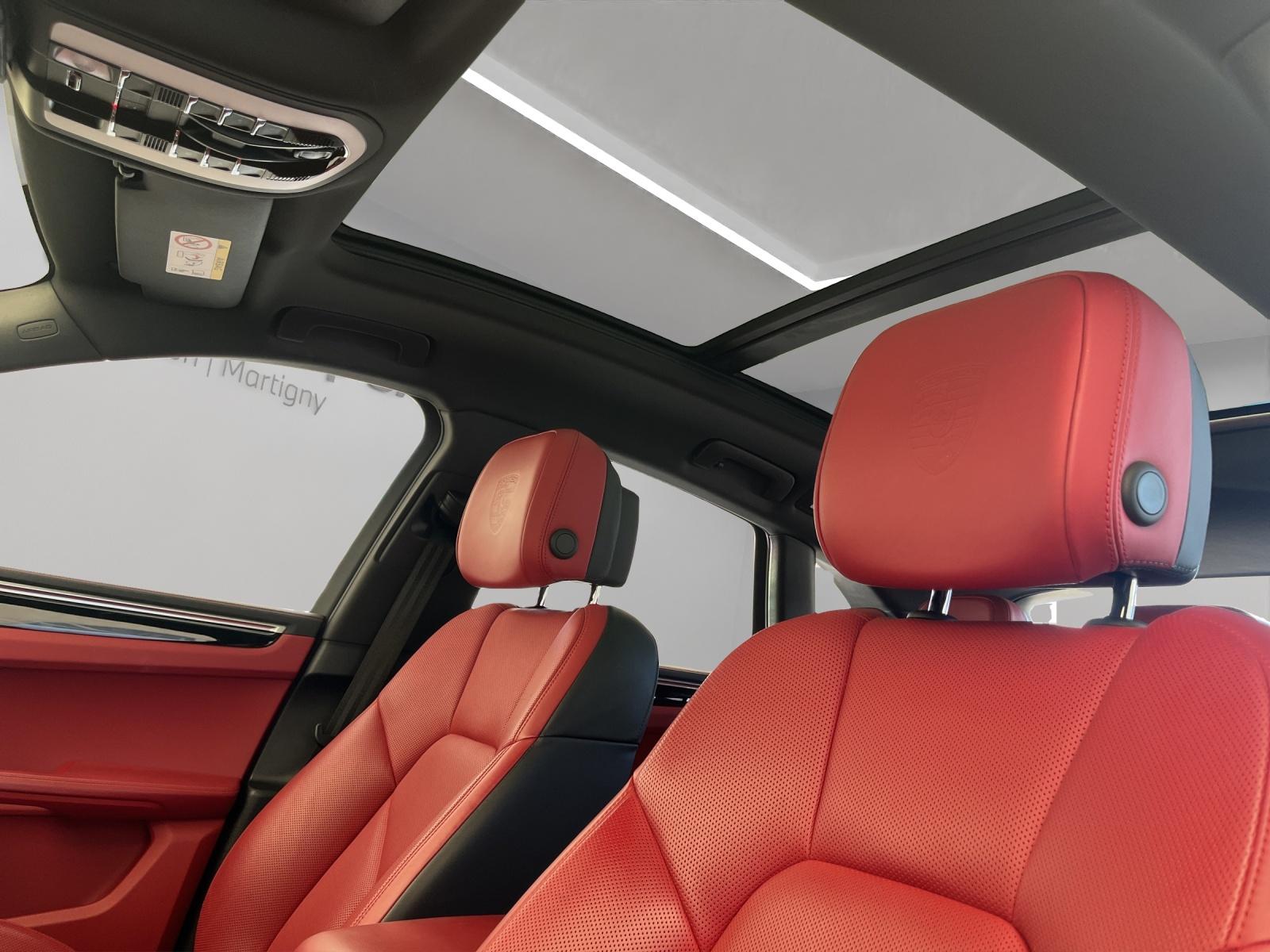 PORSCHE Macan S PDK-image-16