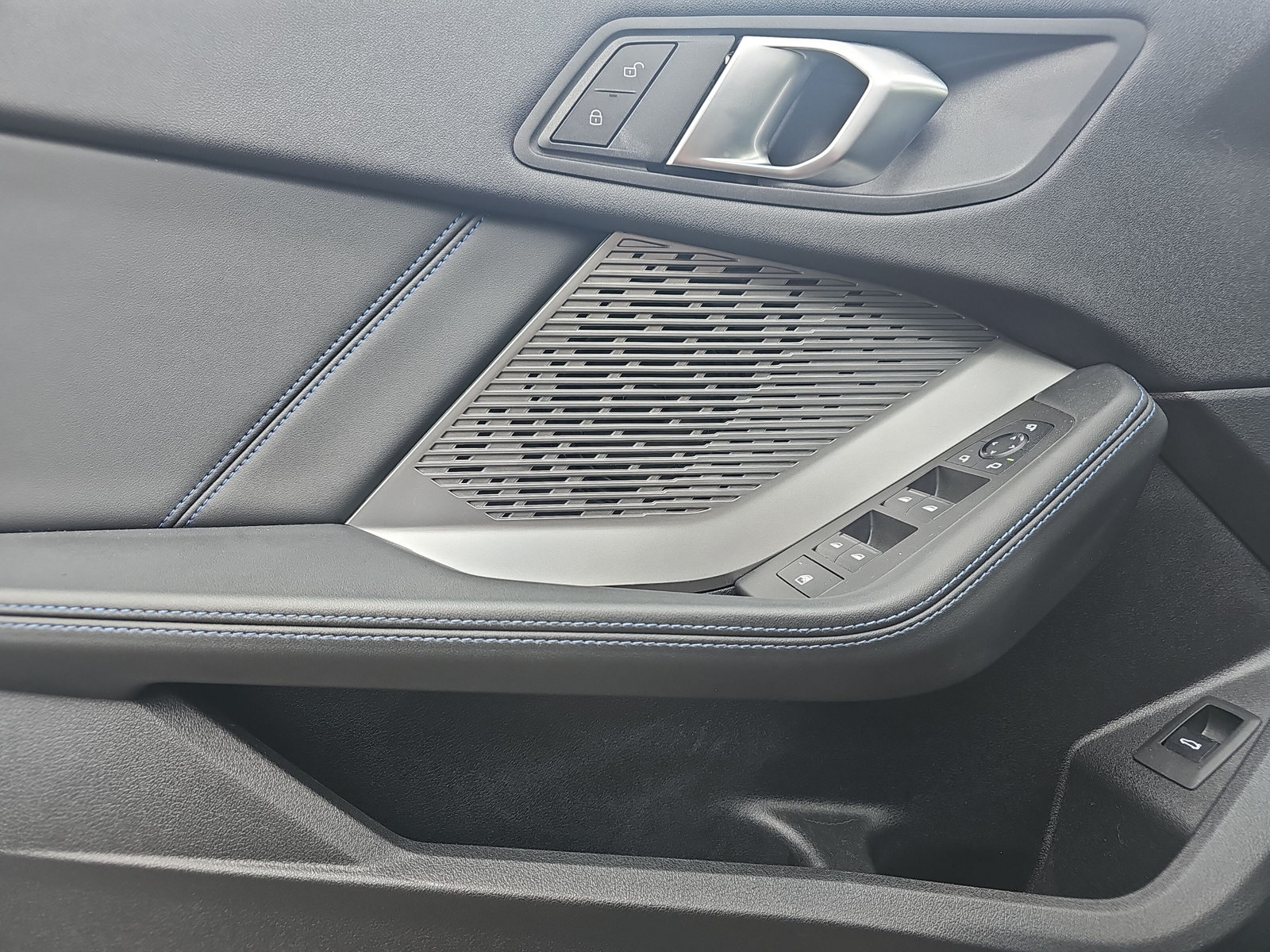 BMW 120 M Sport Steptronic-image-16