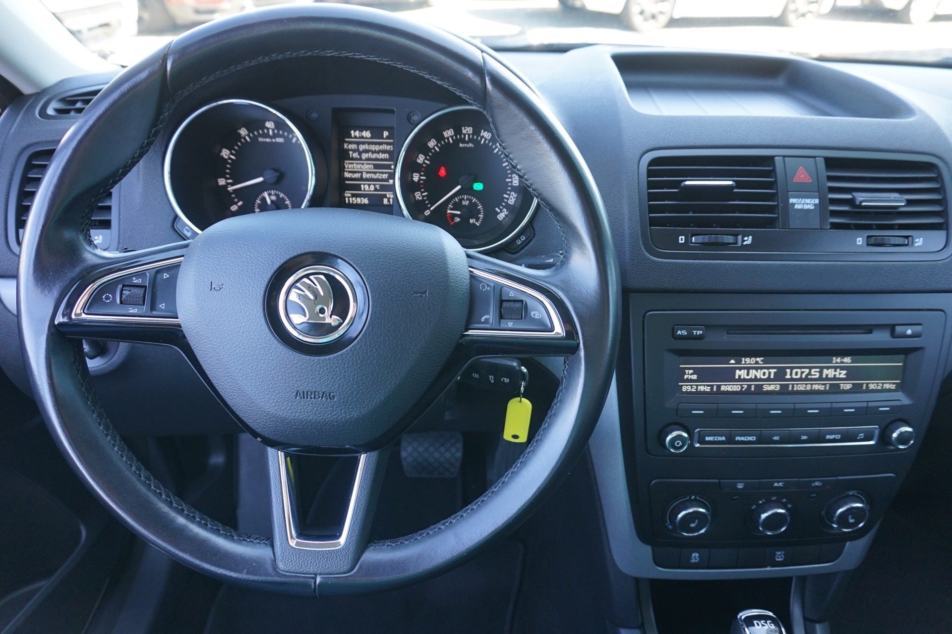 SKODA Yeti 1.2 TSI Active DSG-Automat 105PS-image-12