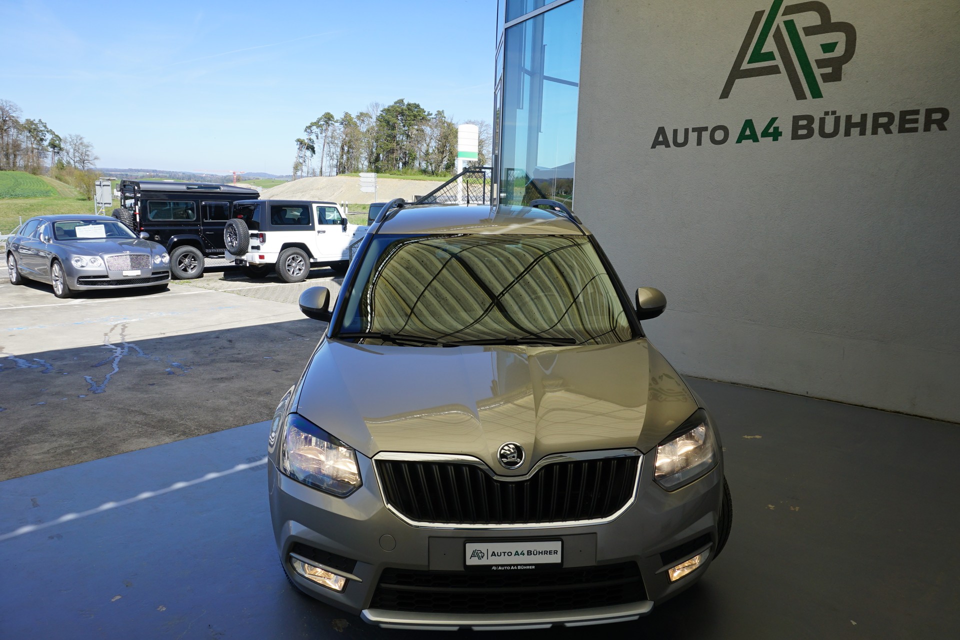 SKODA Yeti 1.2 TSI Active DSG-Automat 105PS-image-2