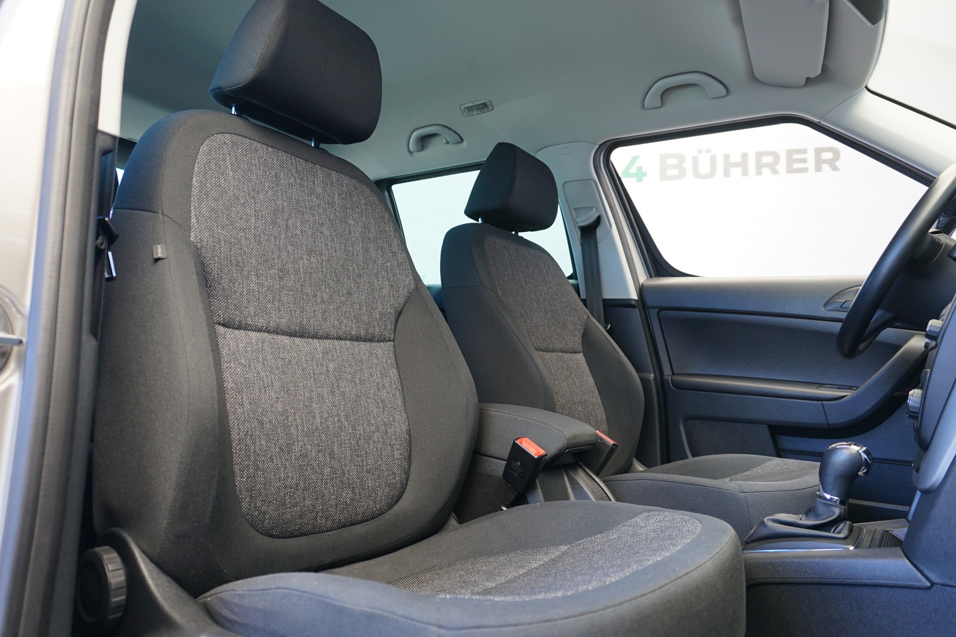 SKODA Yeti 1.2 TSI Active DSG-Automat 105PS-image-15