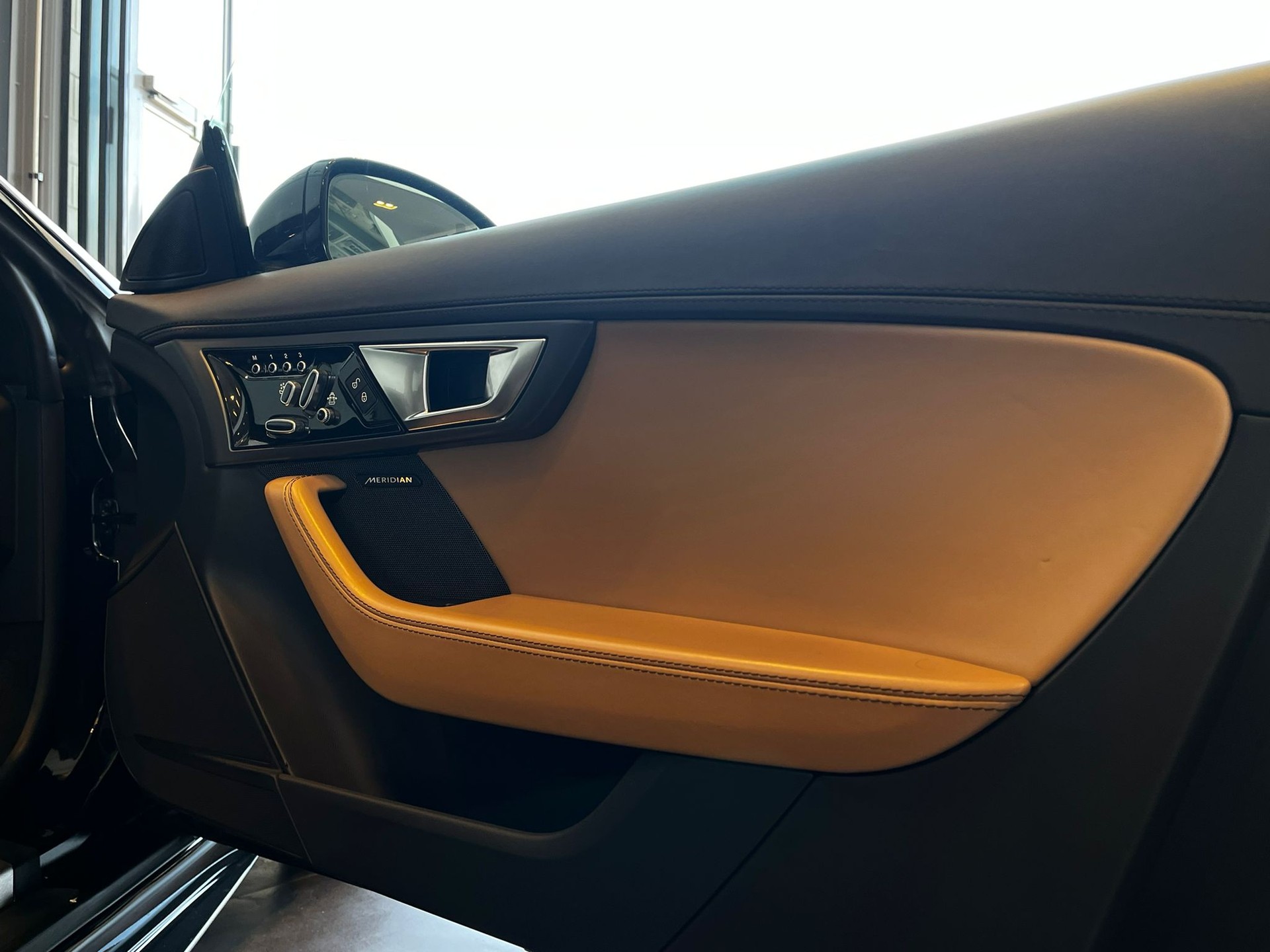 JAGUAR F-Type Coupé S 3.0 V6 S/C AWD-image-17
