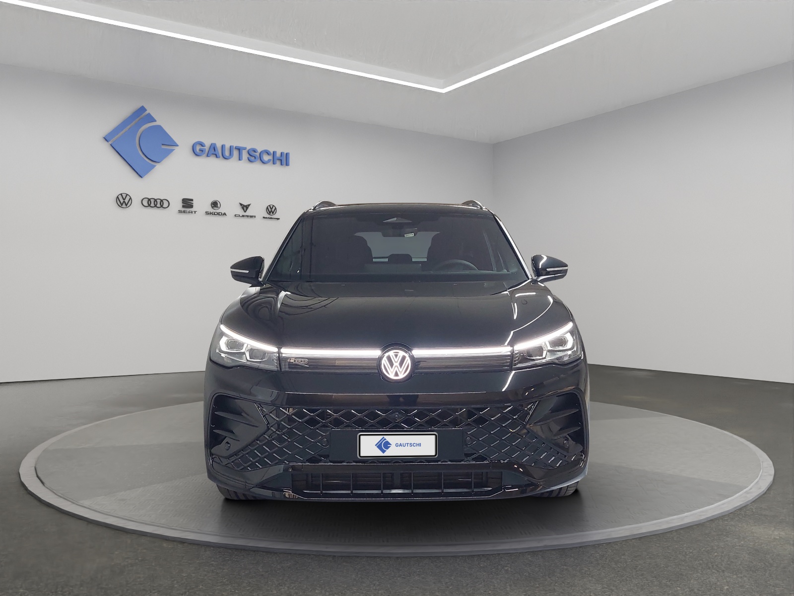 VW Tiguan 2.0 TSI DSG R-Line Plus 4Motion-image-4