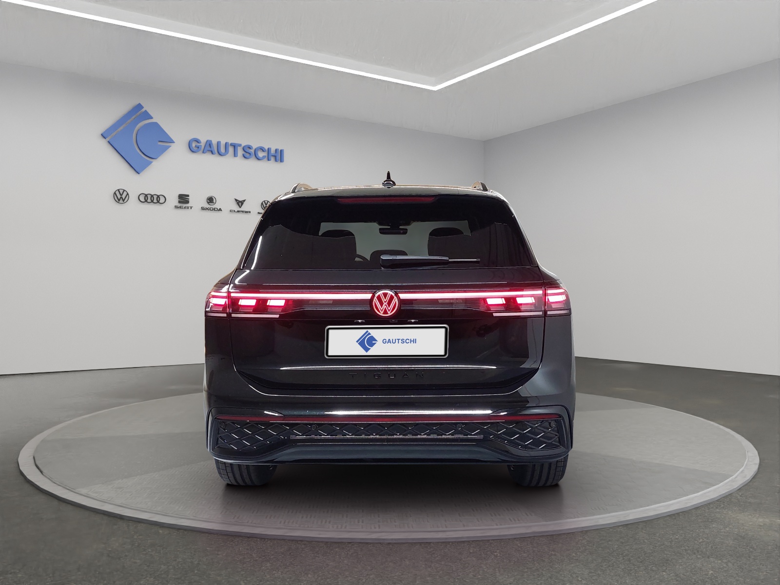 VW Tiguan 2.0 TSI DSG R-Line Plus 4Motion-image-3