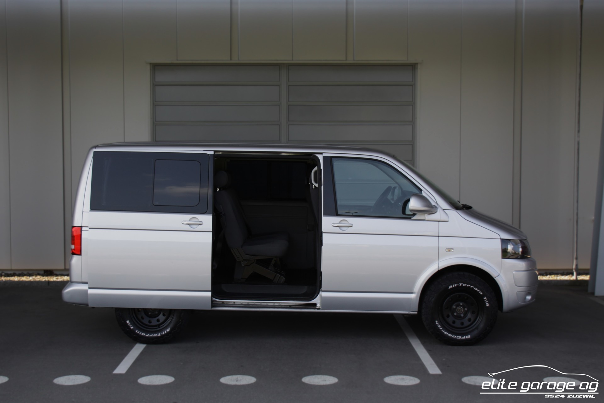 VW T5 Caravelle Trendline 2.0 TDI CR 4Motion-image-5