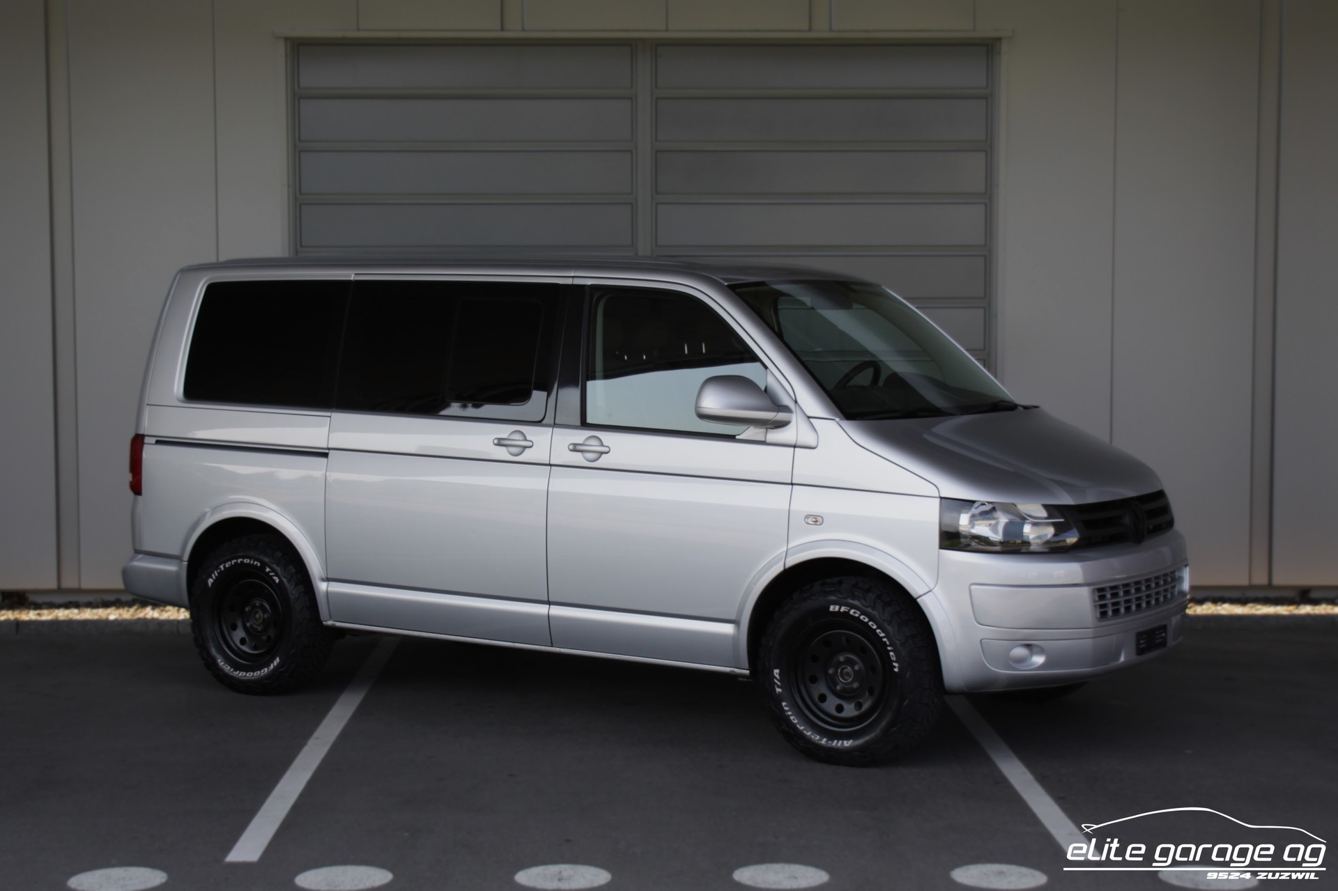 VW T5 Caravelle Trendline 2.0 TDI CR 4Motion-image-6
