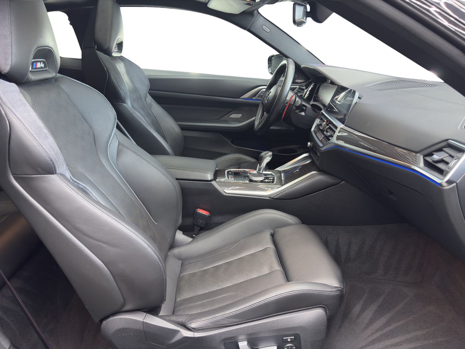BMW M4 Competition Coupé xDrive-image-24