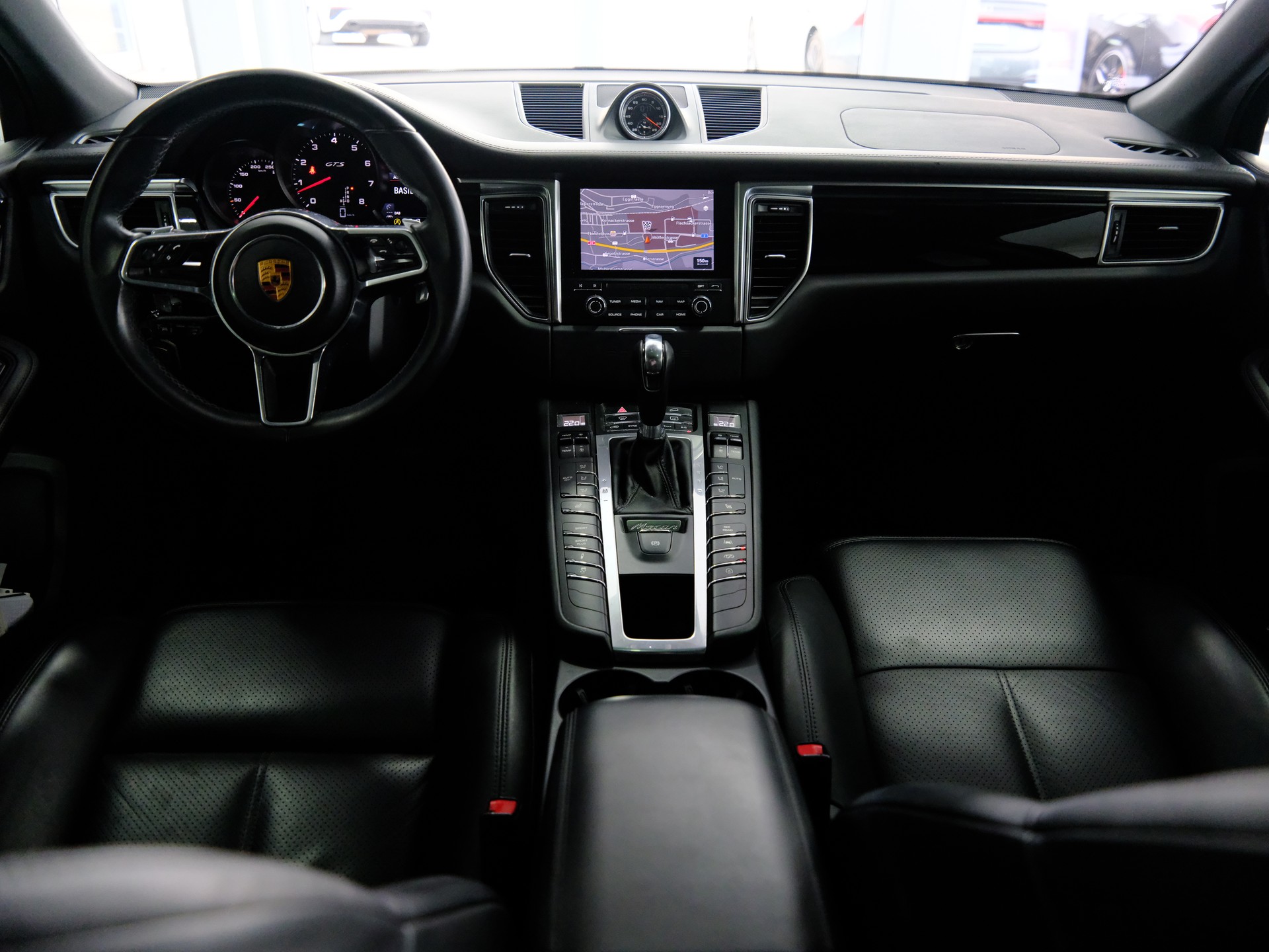 PORSCHE Macan GTS PDK-image-11