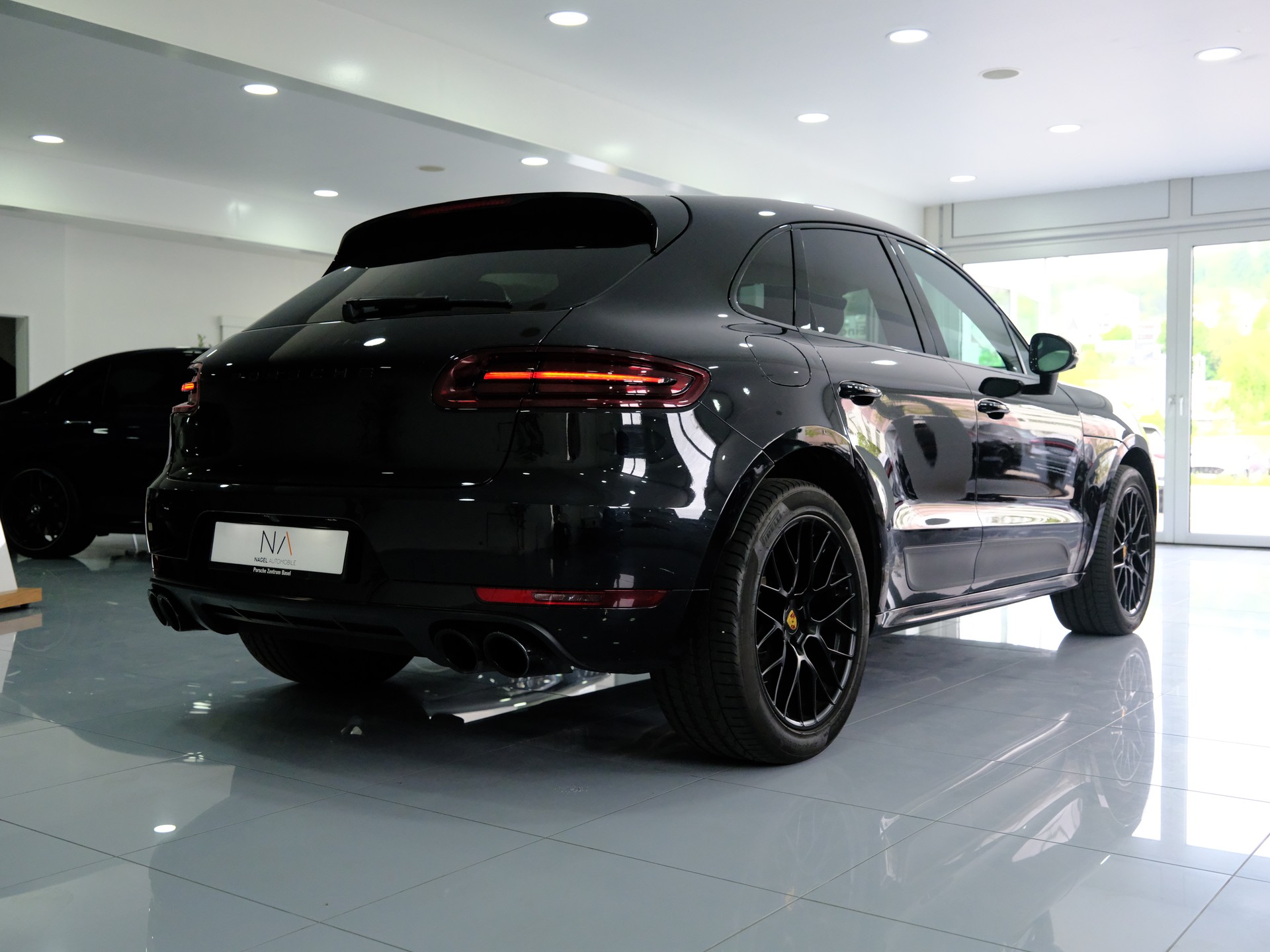 PORSCHE Macan GTS PDK-image-6