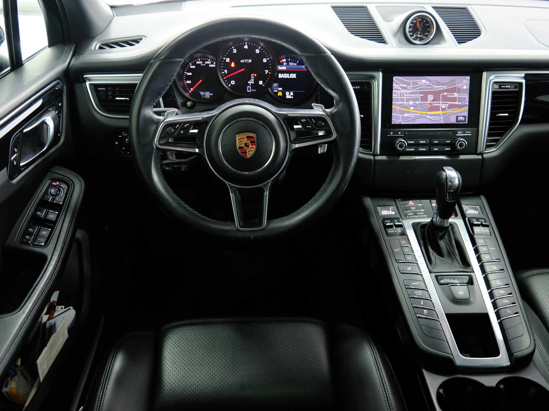 PORSCHE Macan GTS PDK-image-10