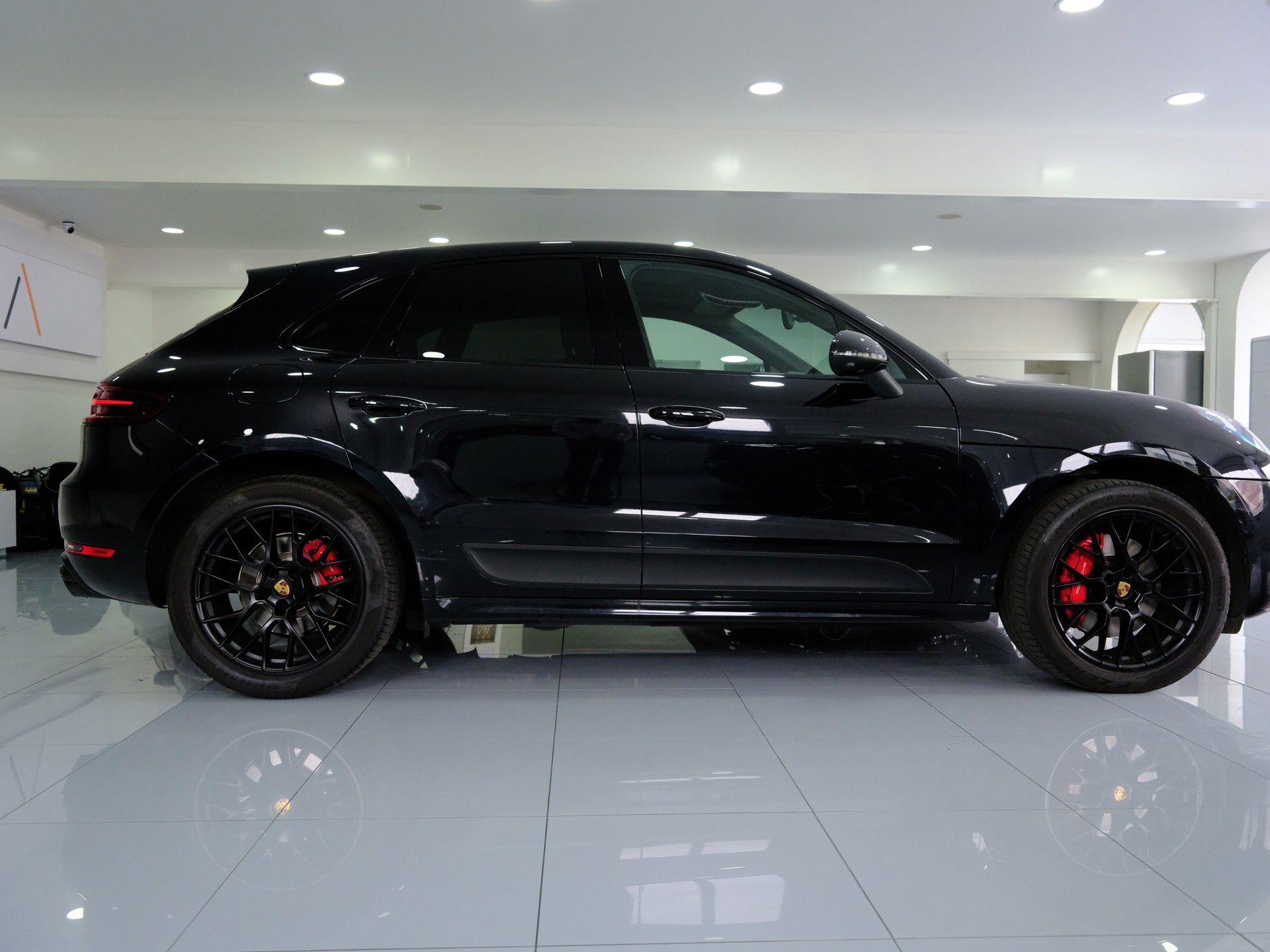 PORSCHE Macan GTS PDK-image-7