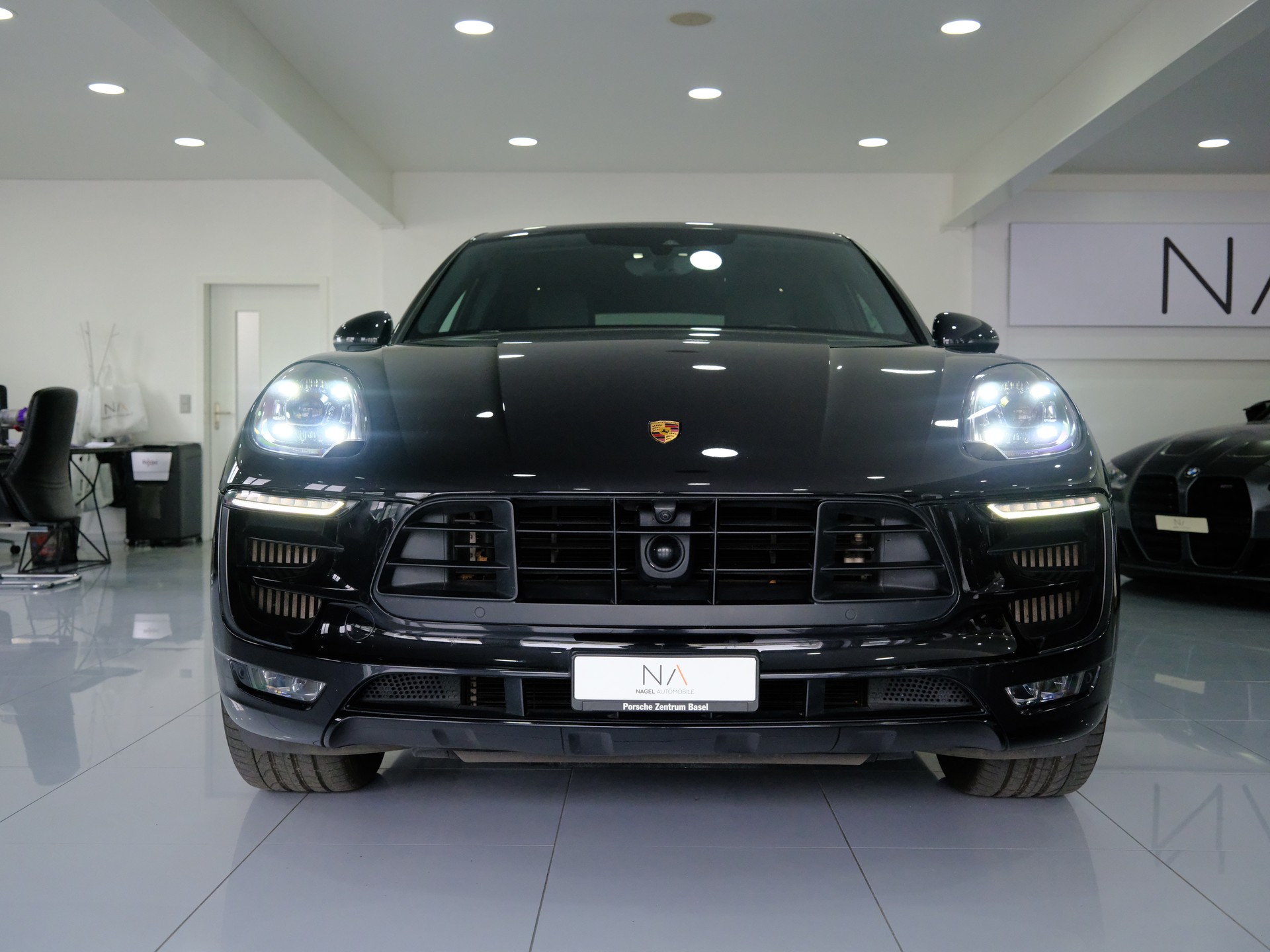PORSCHE Macan GTS PDK-image-2