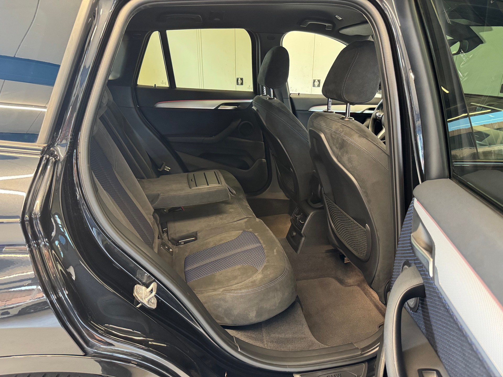 BMW X1 xDrive 25d M Sport Steptronic-image-13