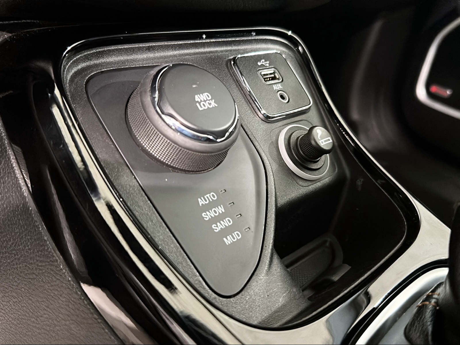 JEEP Compass 2.0CRD Opening Edition AWD 9ATX-image-19