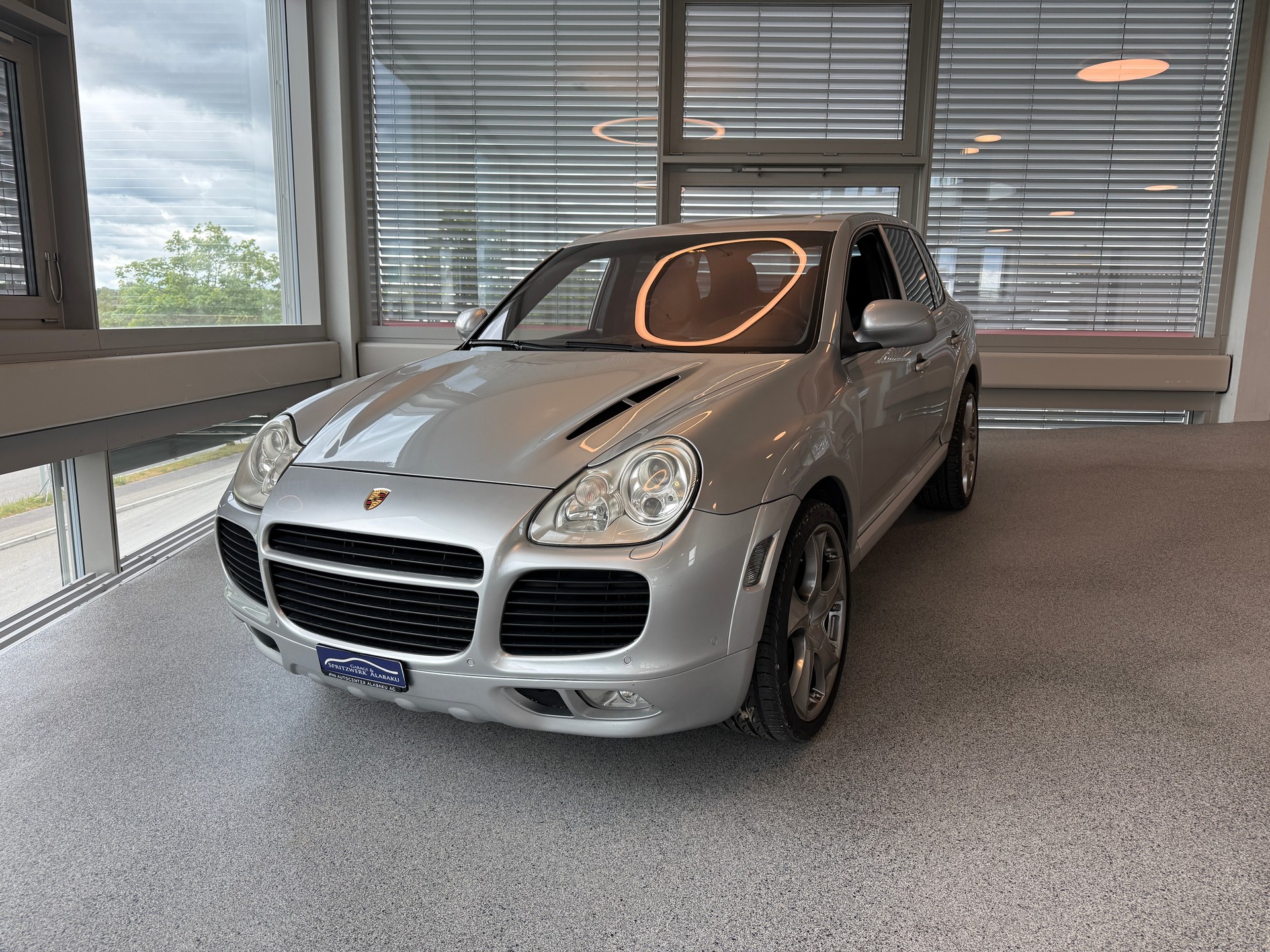 PORSCHE Cayenne Turbo