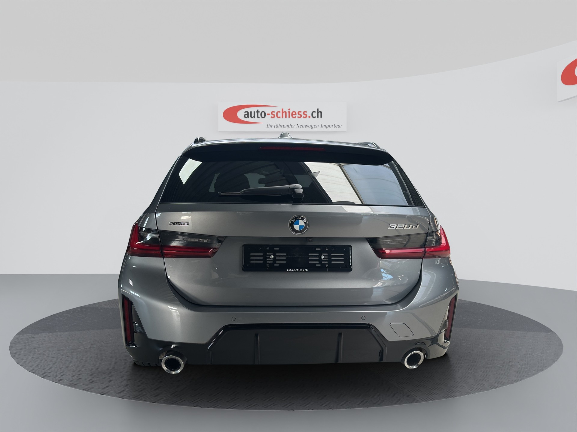 BMW 320d xDrive 48V Touring M Sport Steptronic-image-3