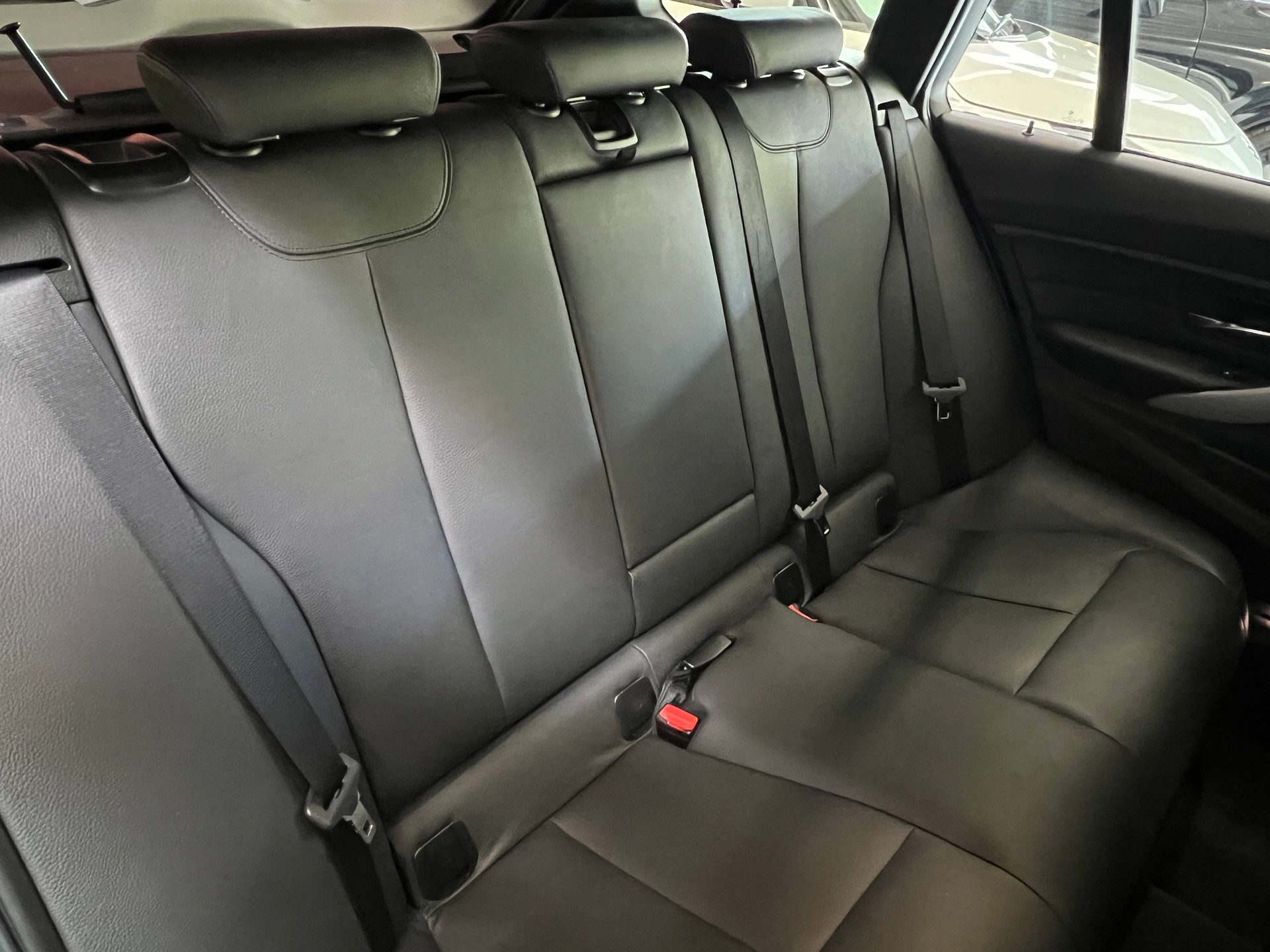 BMW 335i xDrive Touring Steptronic-image-6