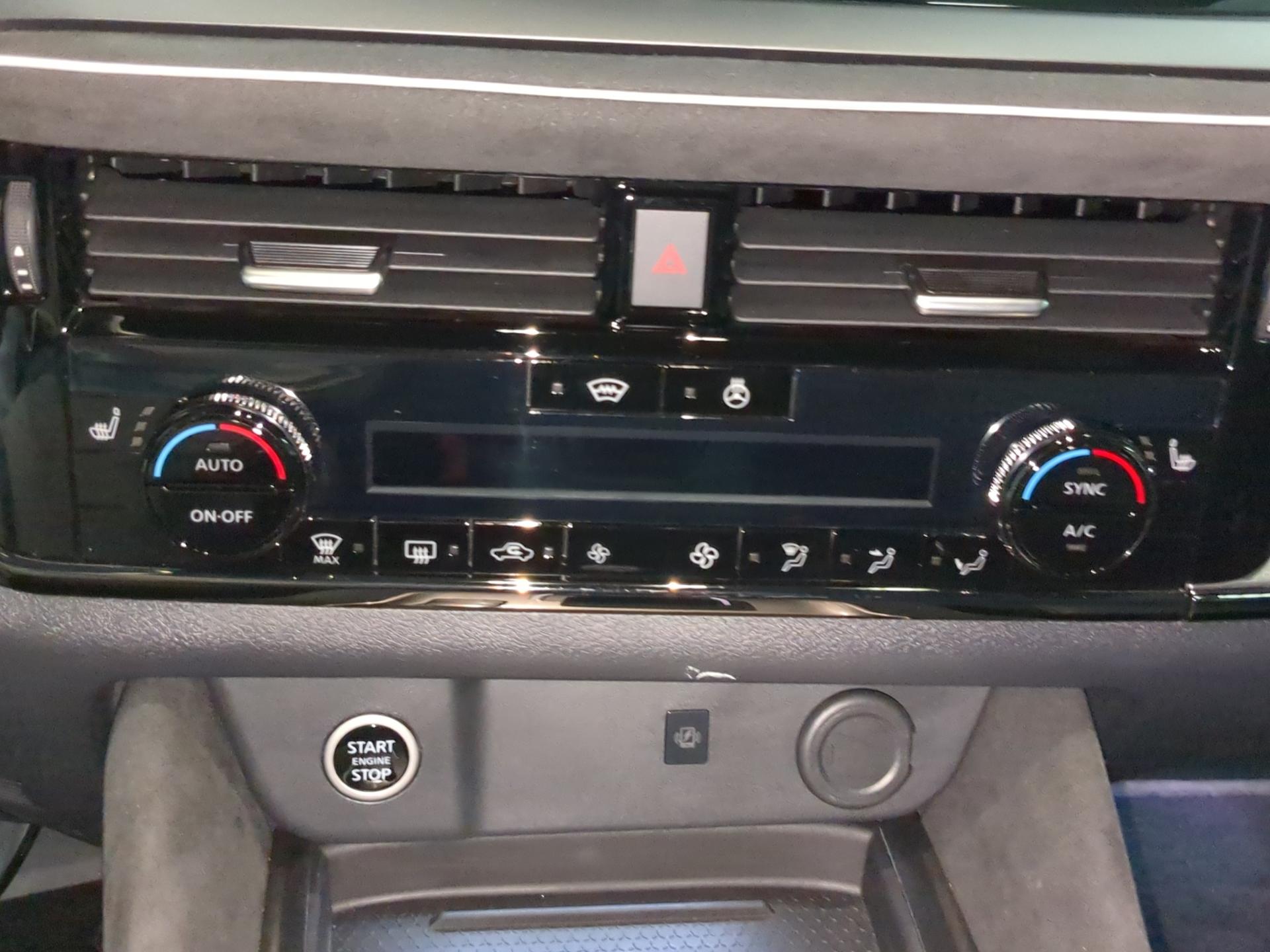 NISSAN Qashqai 1.3 DIG-T MHEV Tekna Xtronic 4x4-image-18