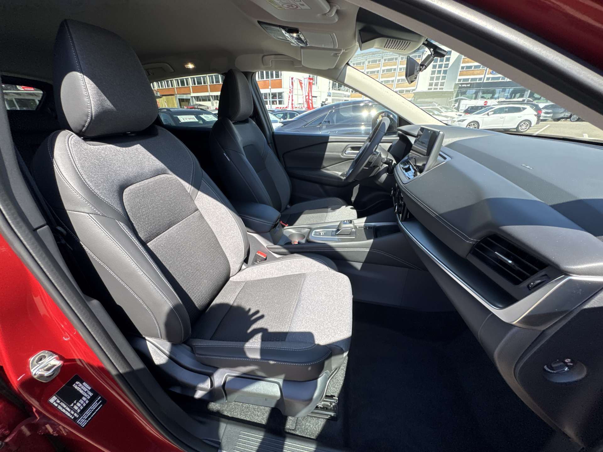 NISSAN Qashqai 1.3 DIG-T MHEV N-Connecta Xtronic-Automat-image-12