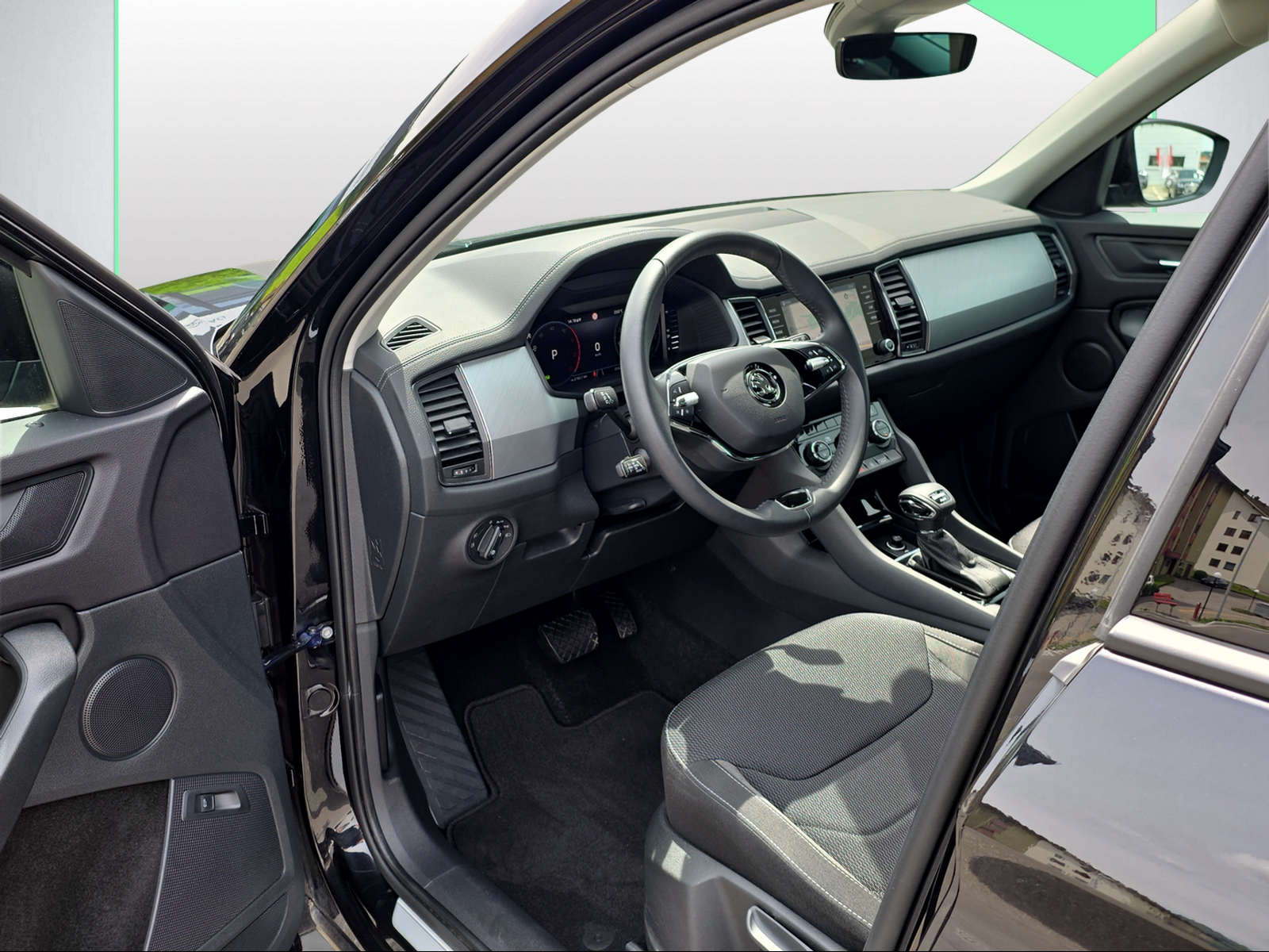 SKODA Kodiaq 2.0 TDI CR Ambition 4x4 DSG-image-5