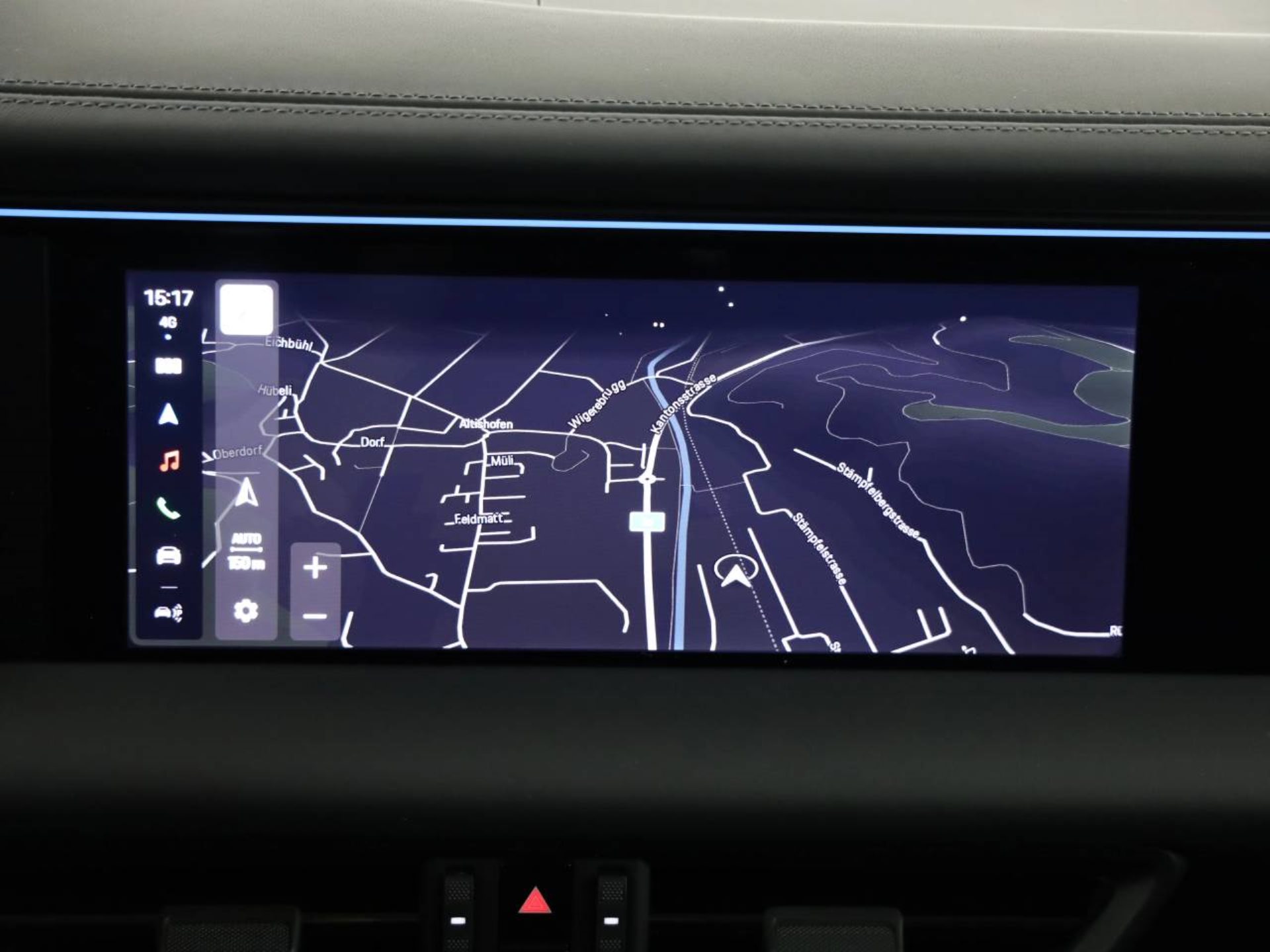 PORSCHE Macan Turbo-image-13