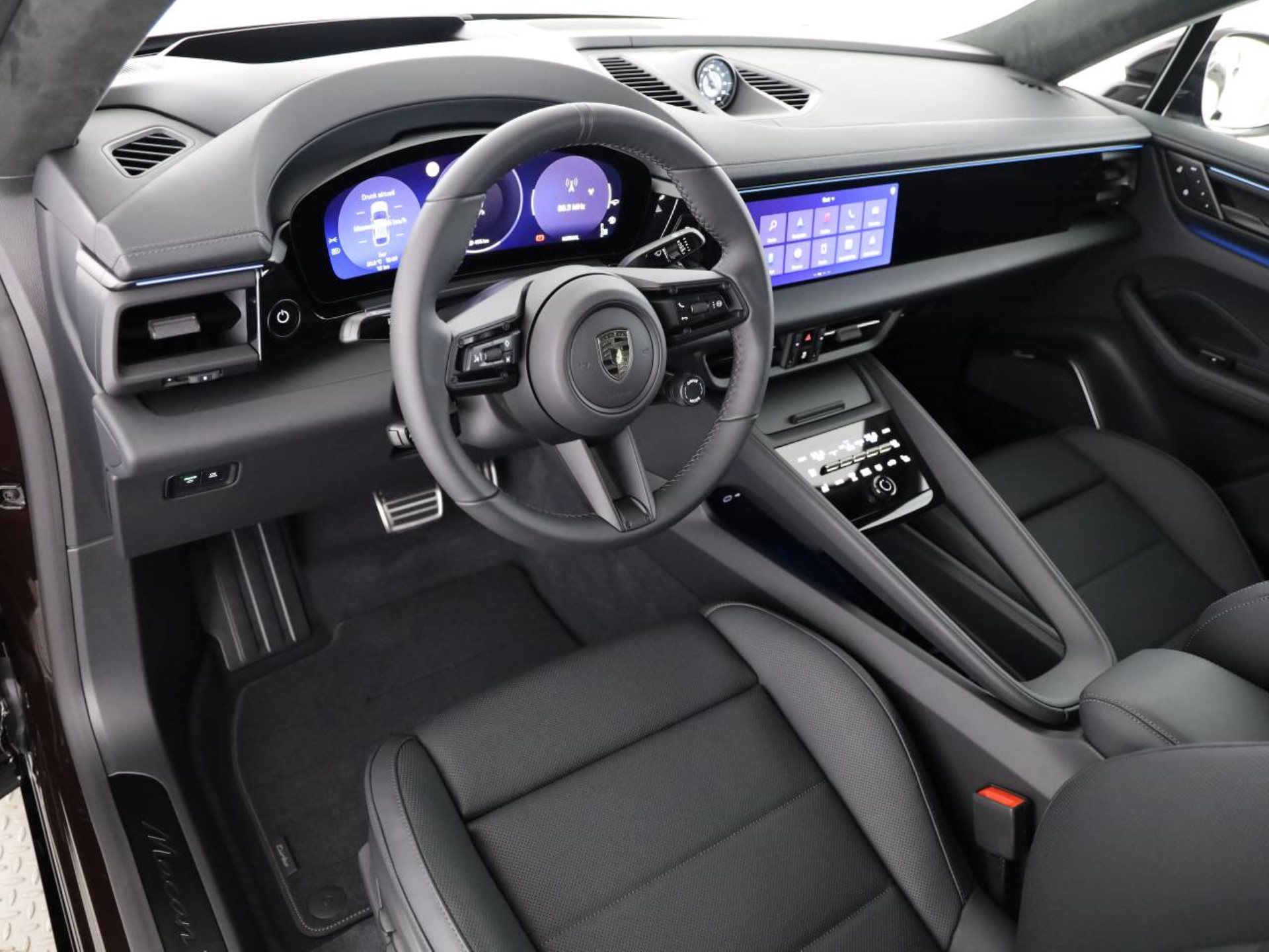 PORSCHE Macan Turbo-image-9