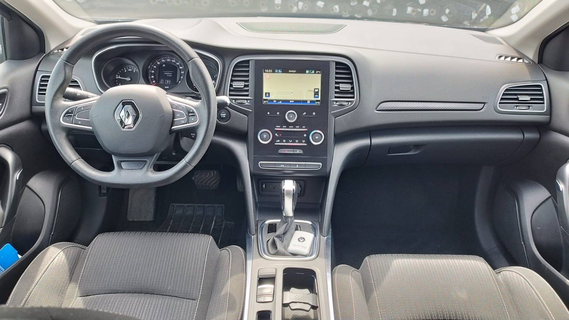 RENAULT Mégane Grandtour 1.5 dCi Business EDC-image-11