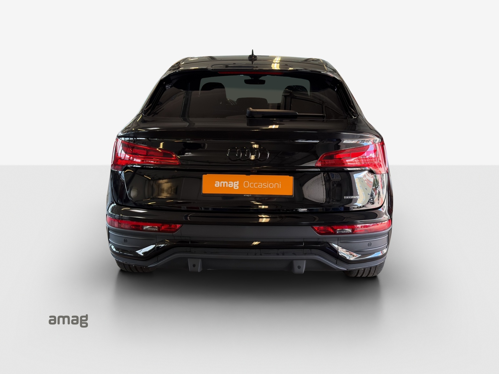 AUDI Q5 Sportback 55 TFSI e PHEV S line quattro S-tronic-image-3