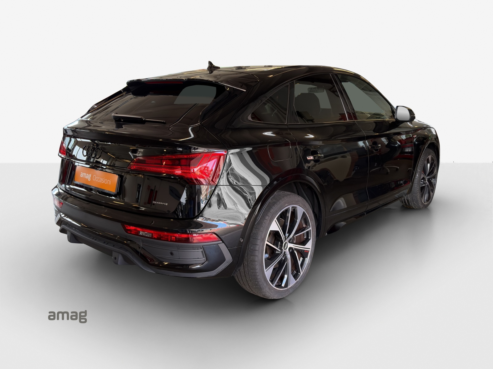 AUDI Q5 Sportback 55 TFSI e PHEV S line quattro S-tronic-image-4
