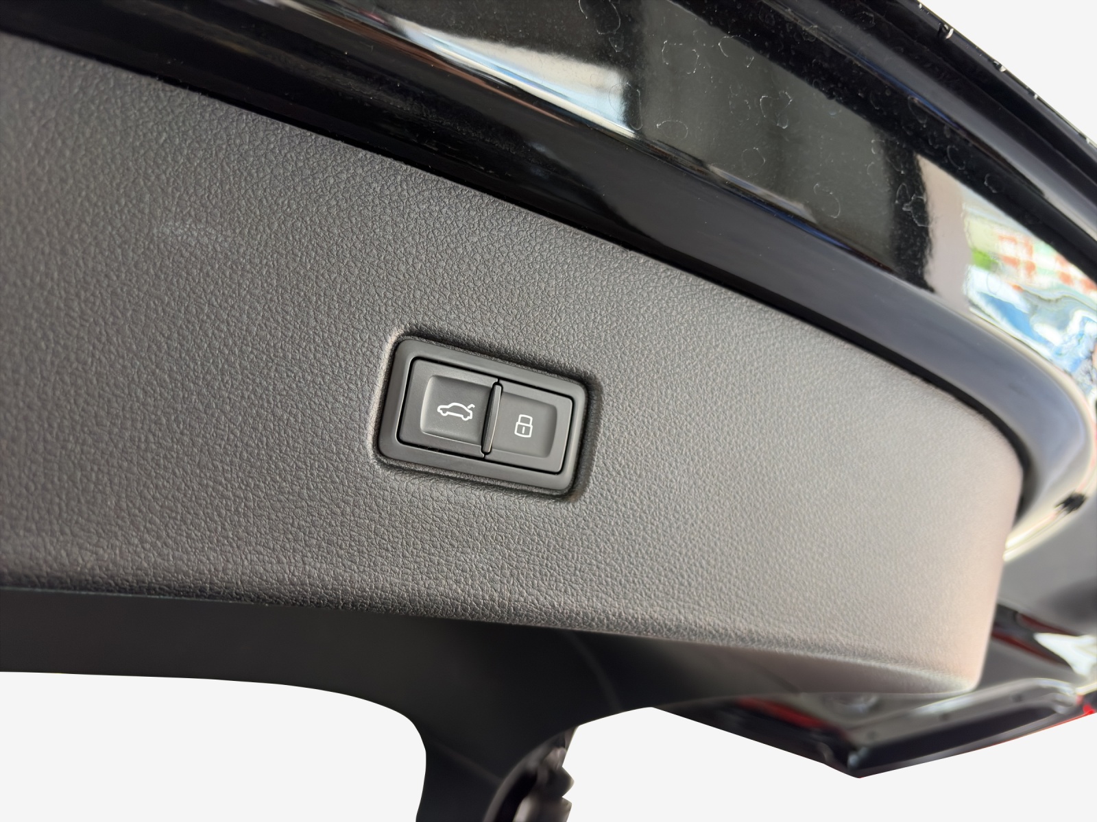 AUDI Q5 Sportback 55 TFSI e PHEV S line quattro S-tronic-image-13