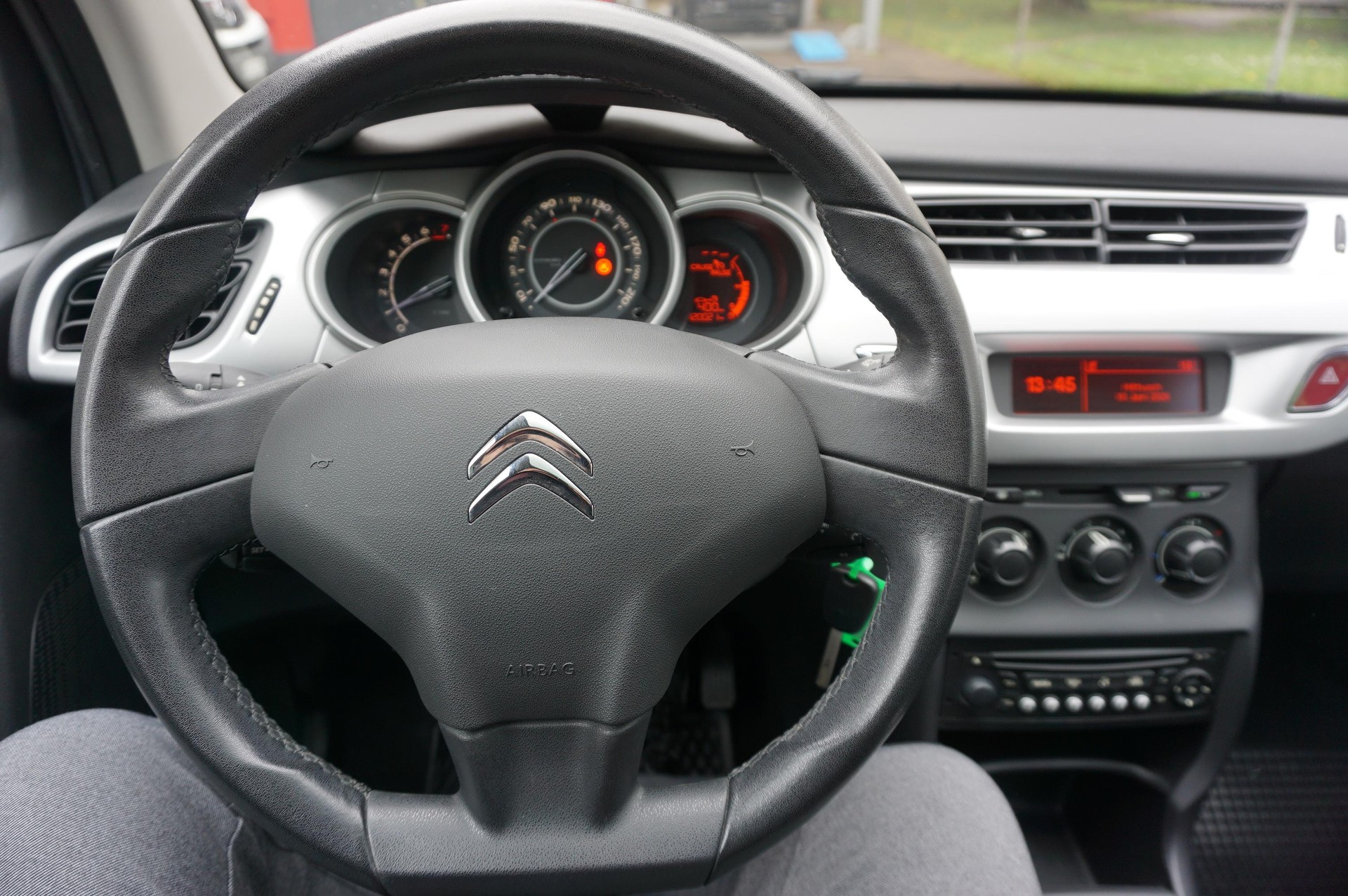 CITROEN C3 1.4 VTi Chic-image-9