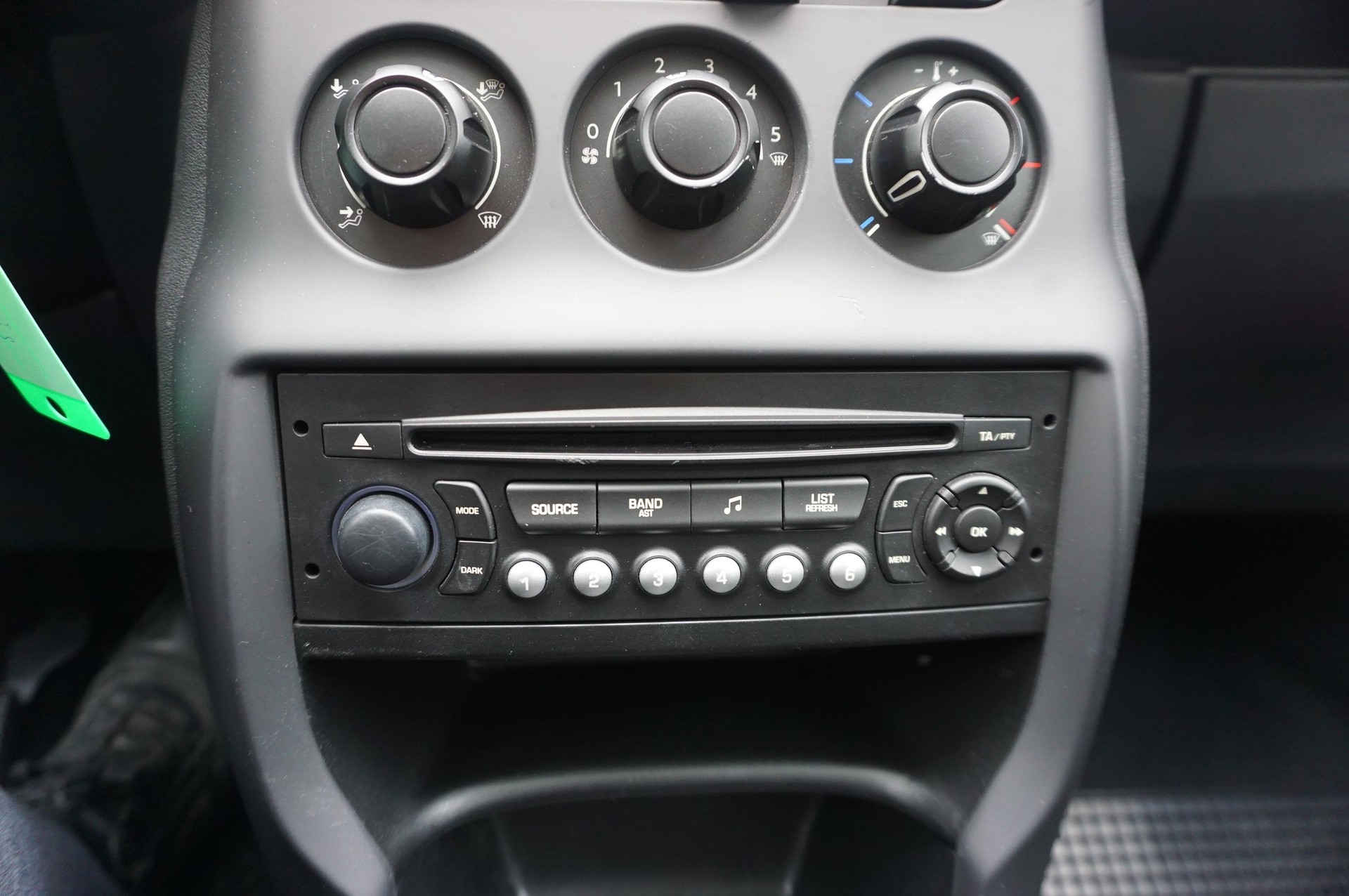 CITROEN C3 1.4 VTi Chic-image-13