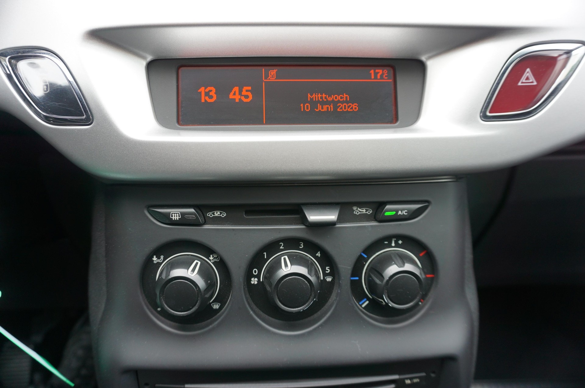 CITROEN C3 1.4 VTi Chic-image-12